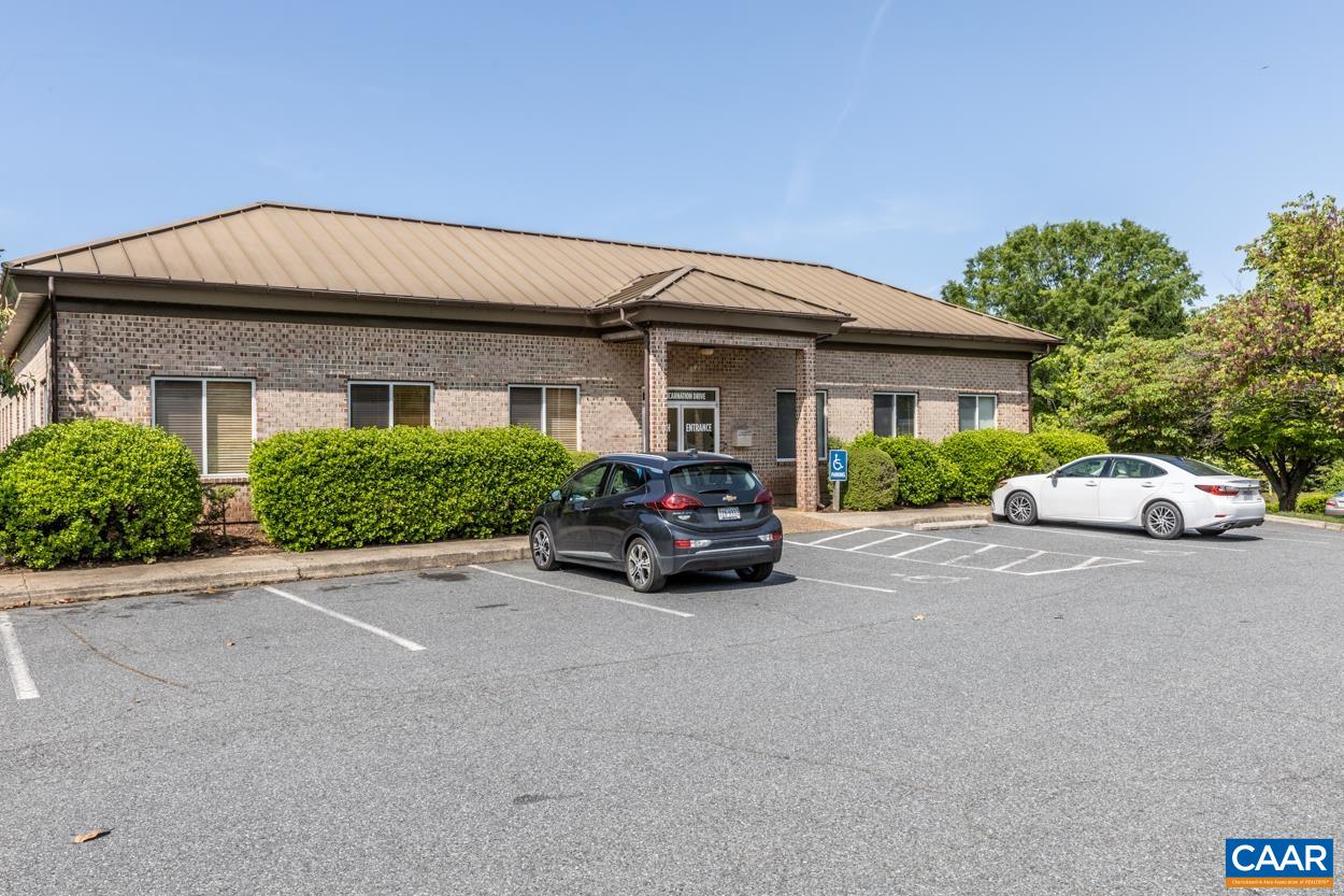 1410 Incarnation Dr, Charlottesville