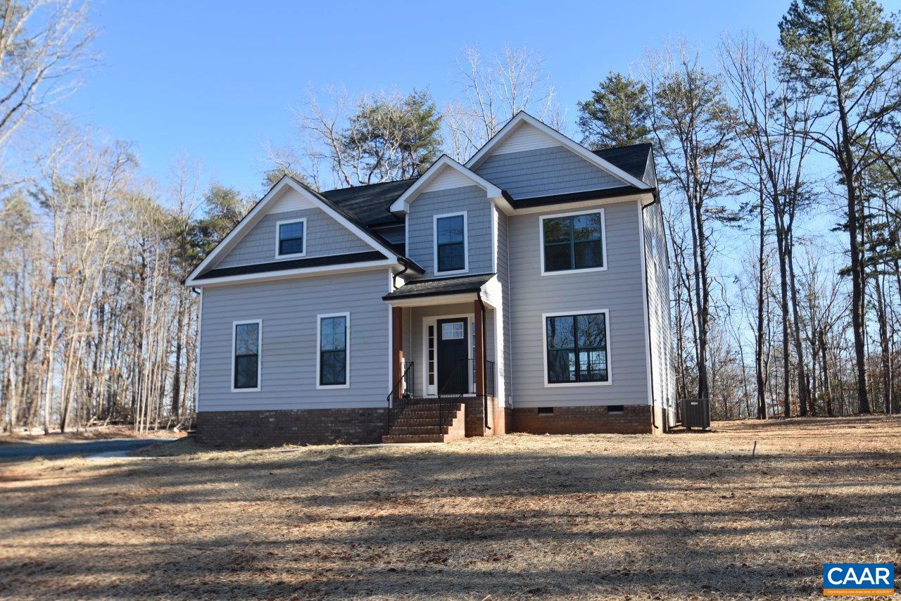 240 Lilac Pl, Palmyra