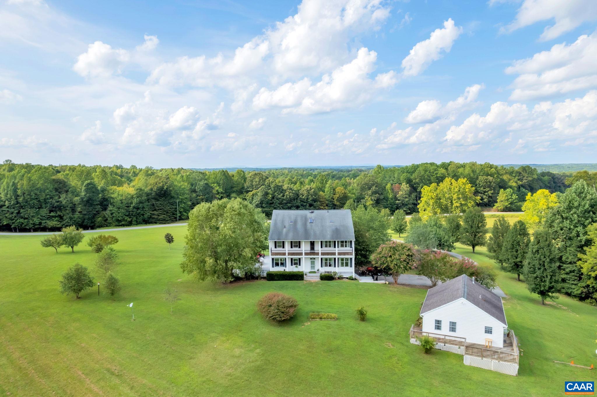 618 Rivanna Woods Dr, Fork Union