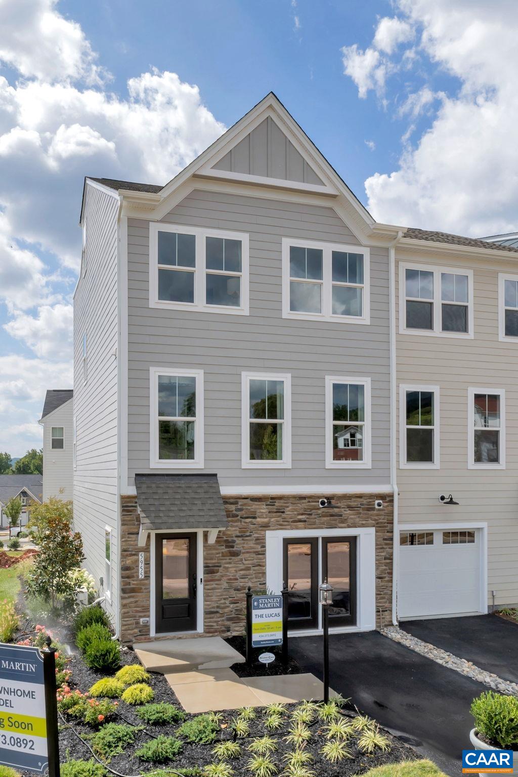 6017 Mccomb St, Crozet