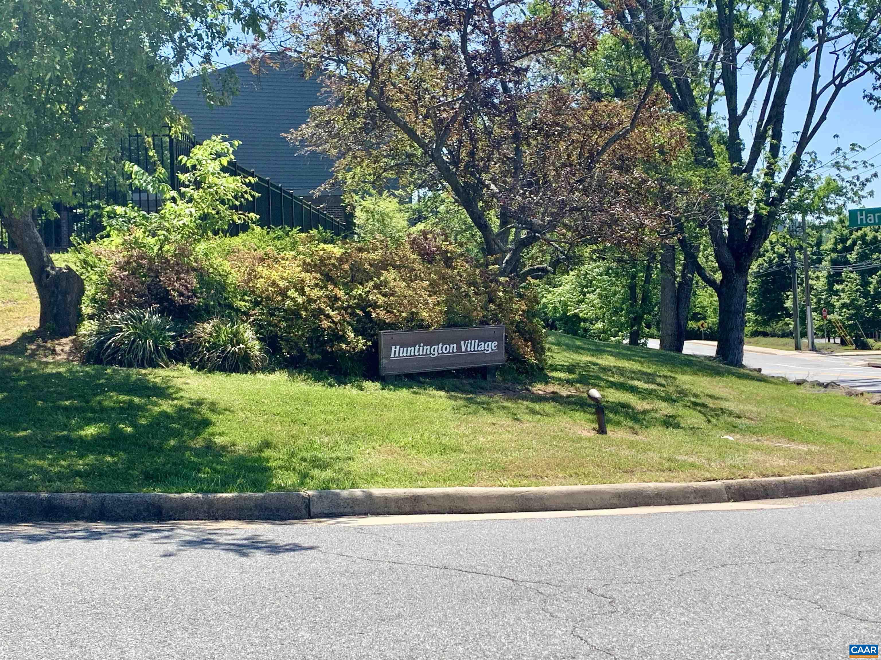 321 Harvest Dr, Charlottesville