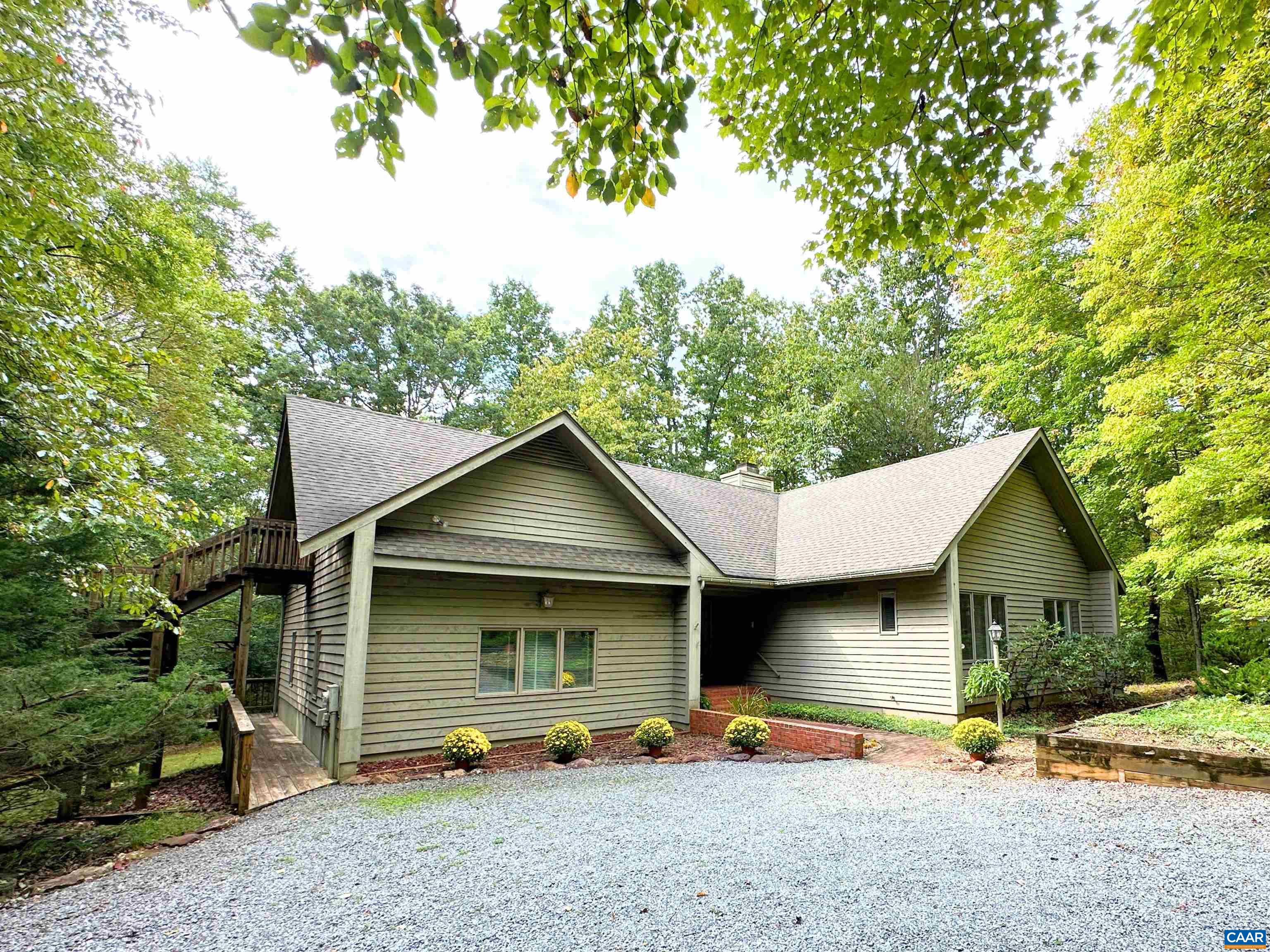 342 Foothills Dr, Nellysford