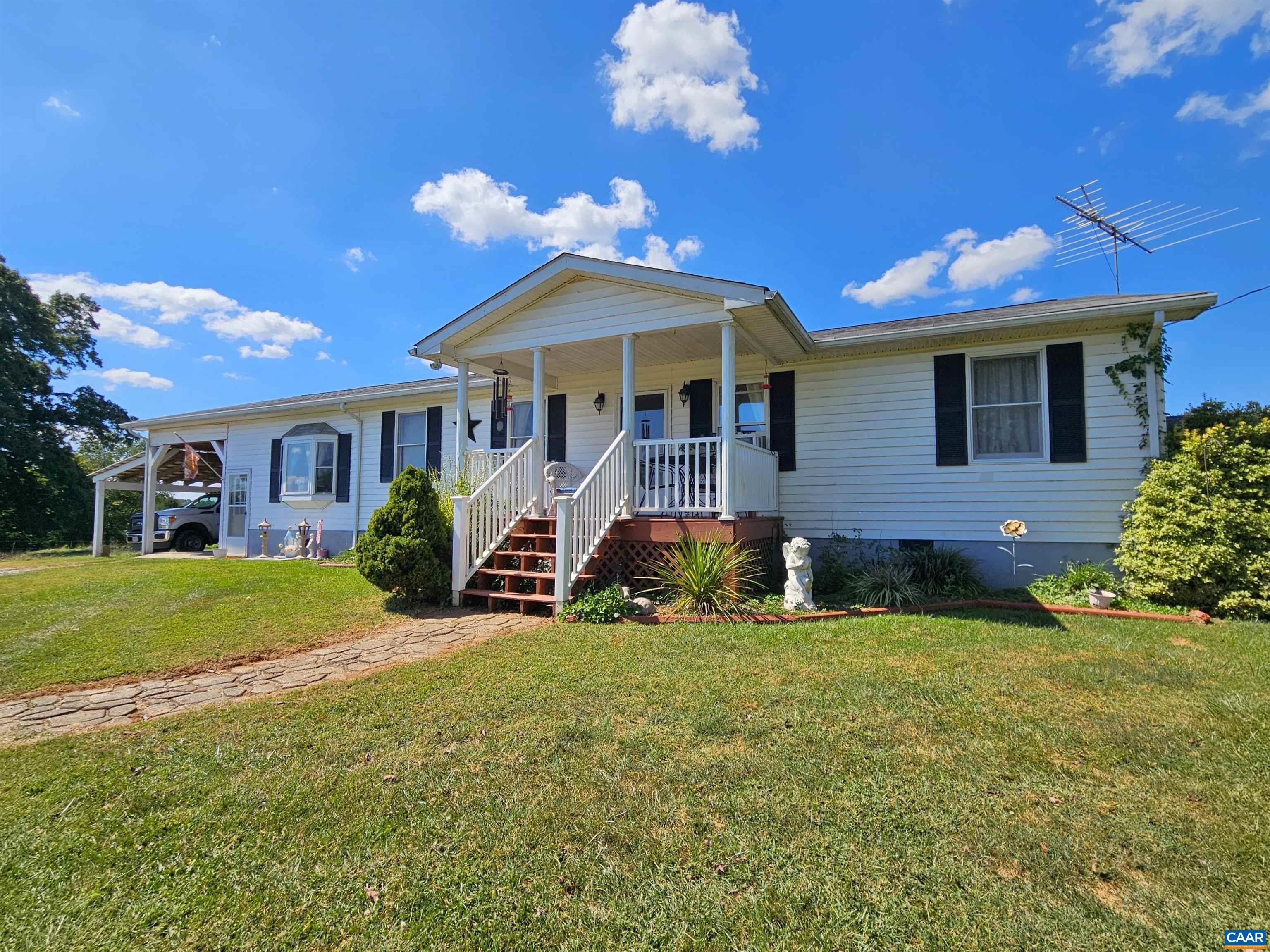 288 Cole Comfort Rd, Dillwyn