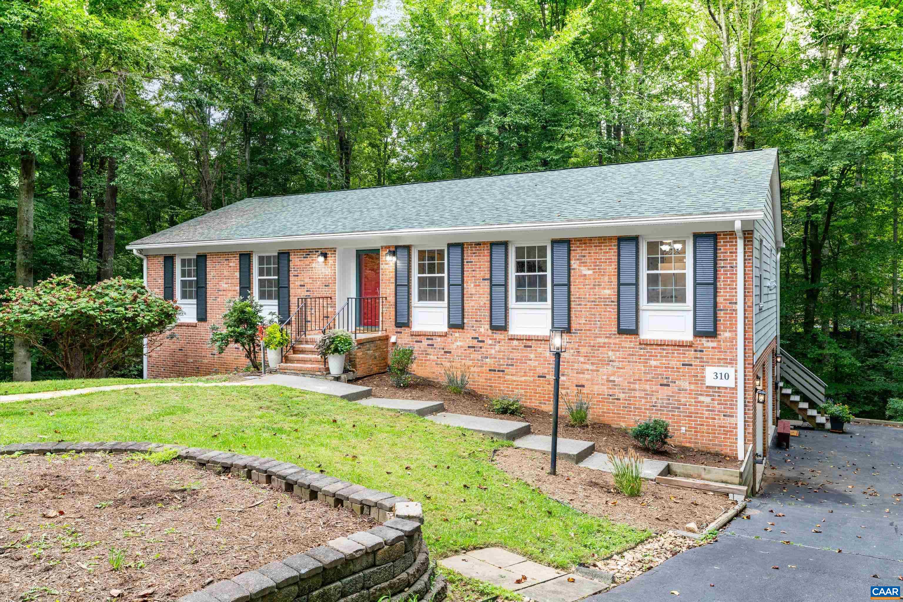 310 Crestfield Ct, Charlottesville