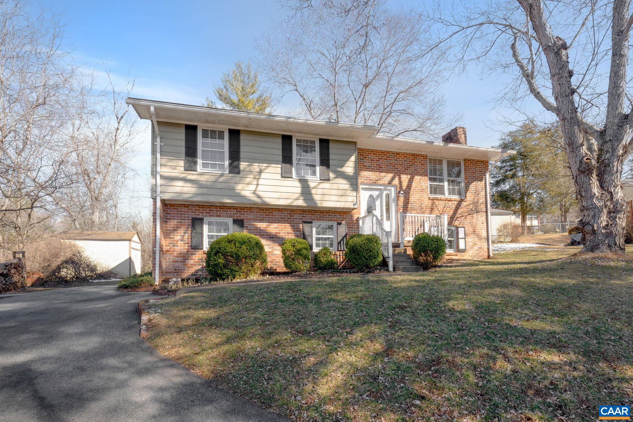 109 Saint Ives Rd, Charlottesville