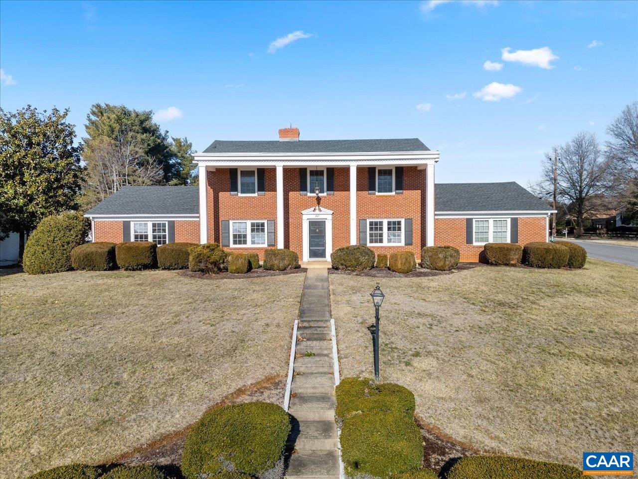 243 Dominion Dr, Waynesboro