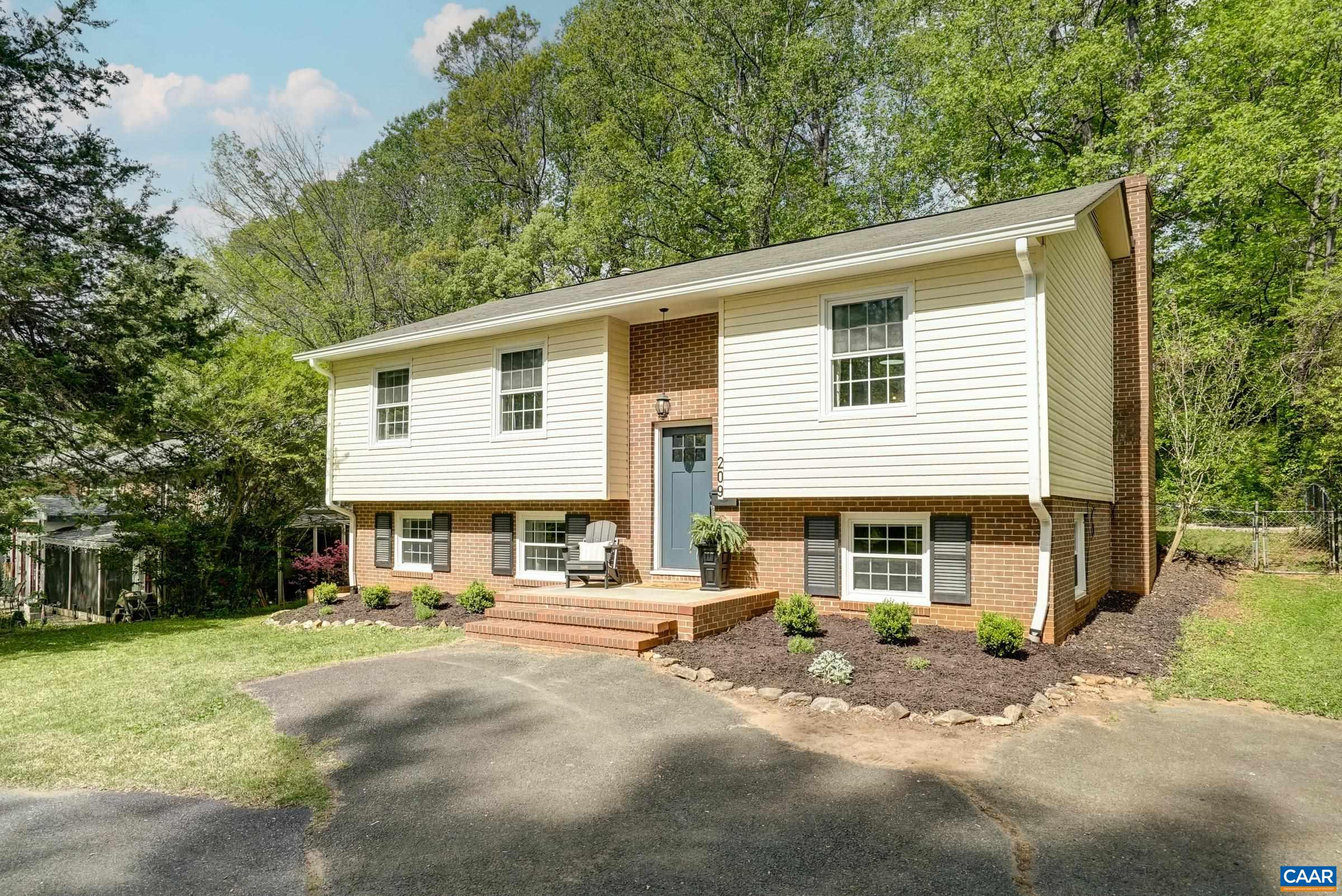 209 Old Lynchburg Rd, Charlottesville