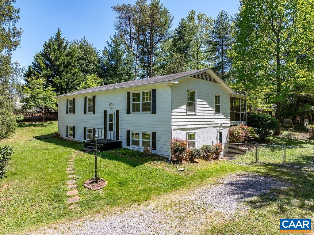 5741 Pine Ln, Crozet
