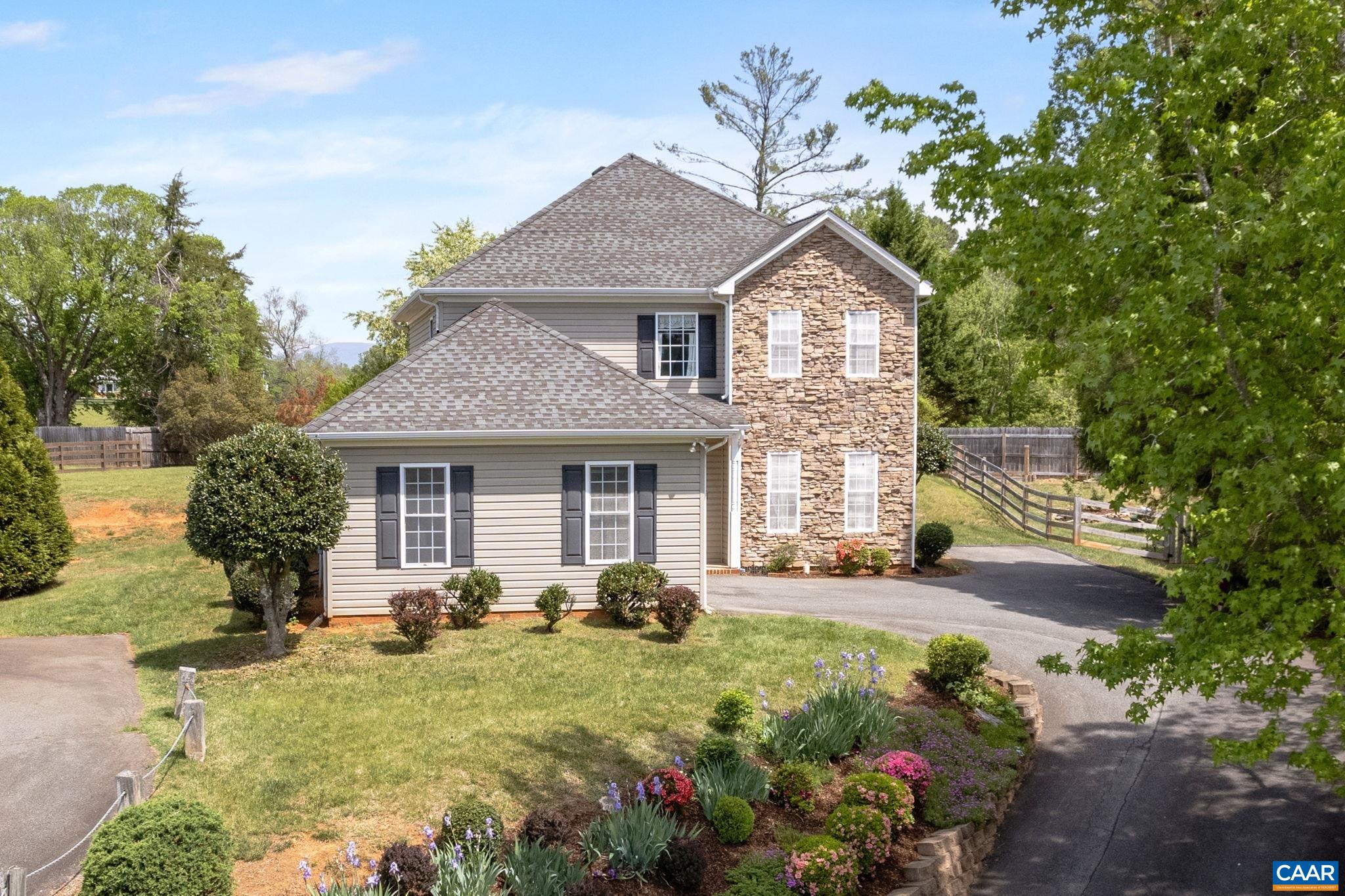 1365 Amber Ridge Rd, Charlottesville