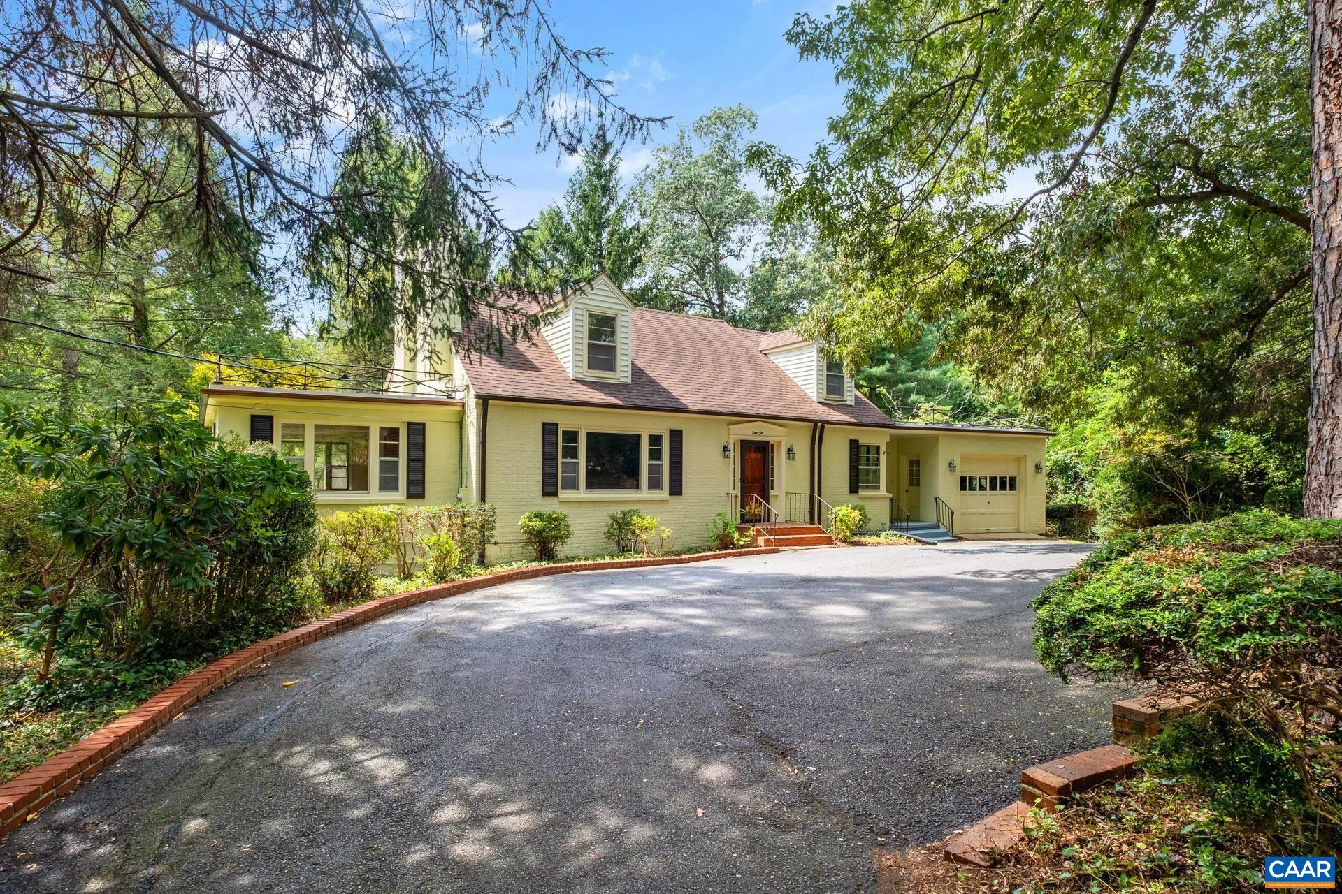 110 Warren Ln, Charlottesville