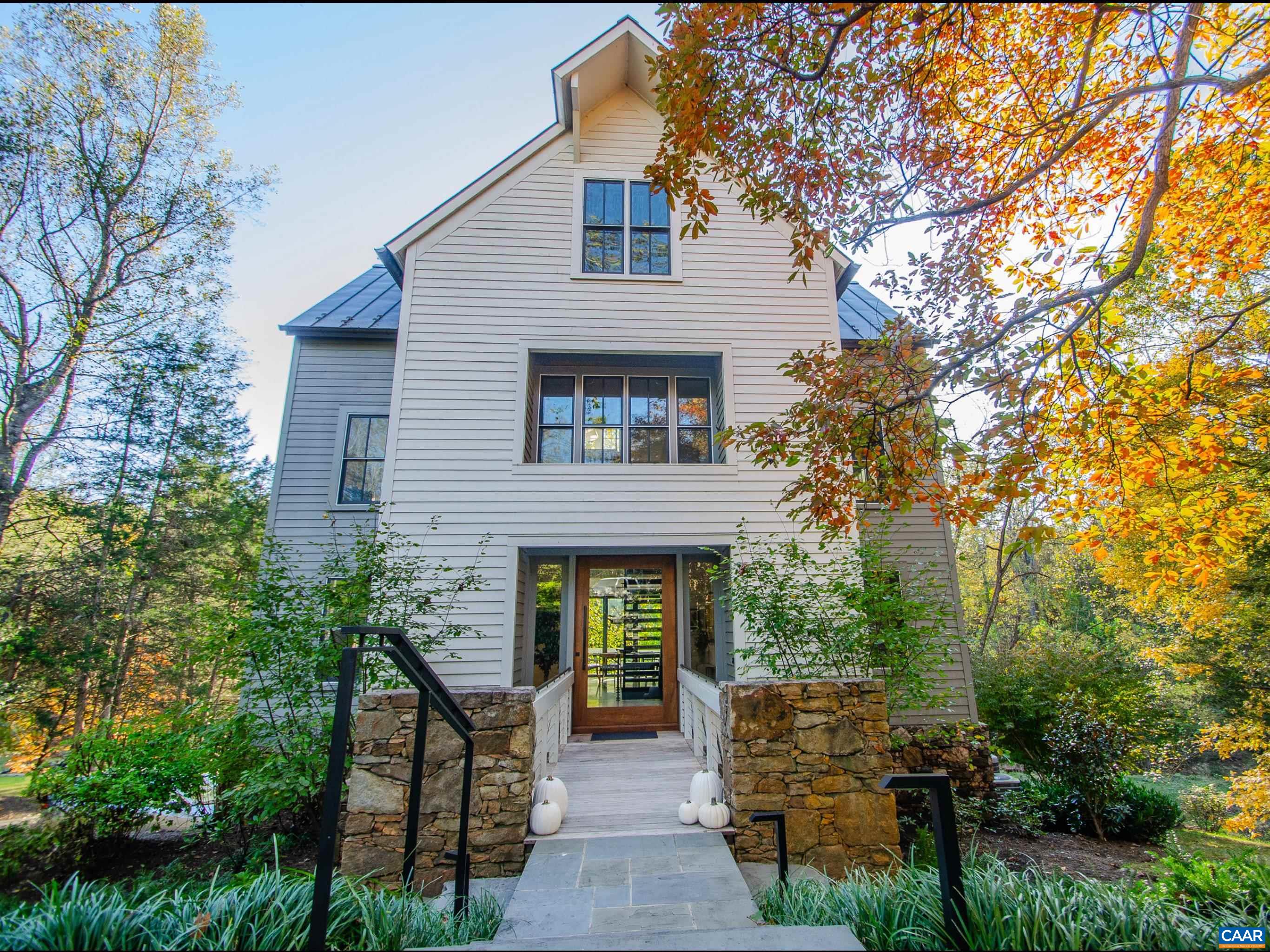 1500 London Rd, Charlottesville