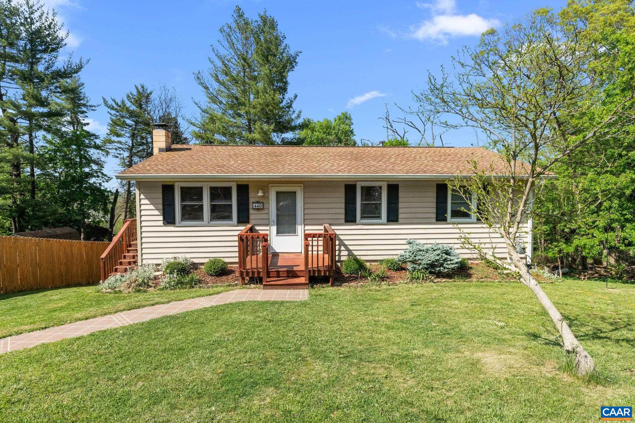 440 Woodland Cir, Waynesboro