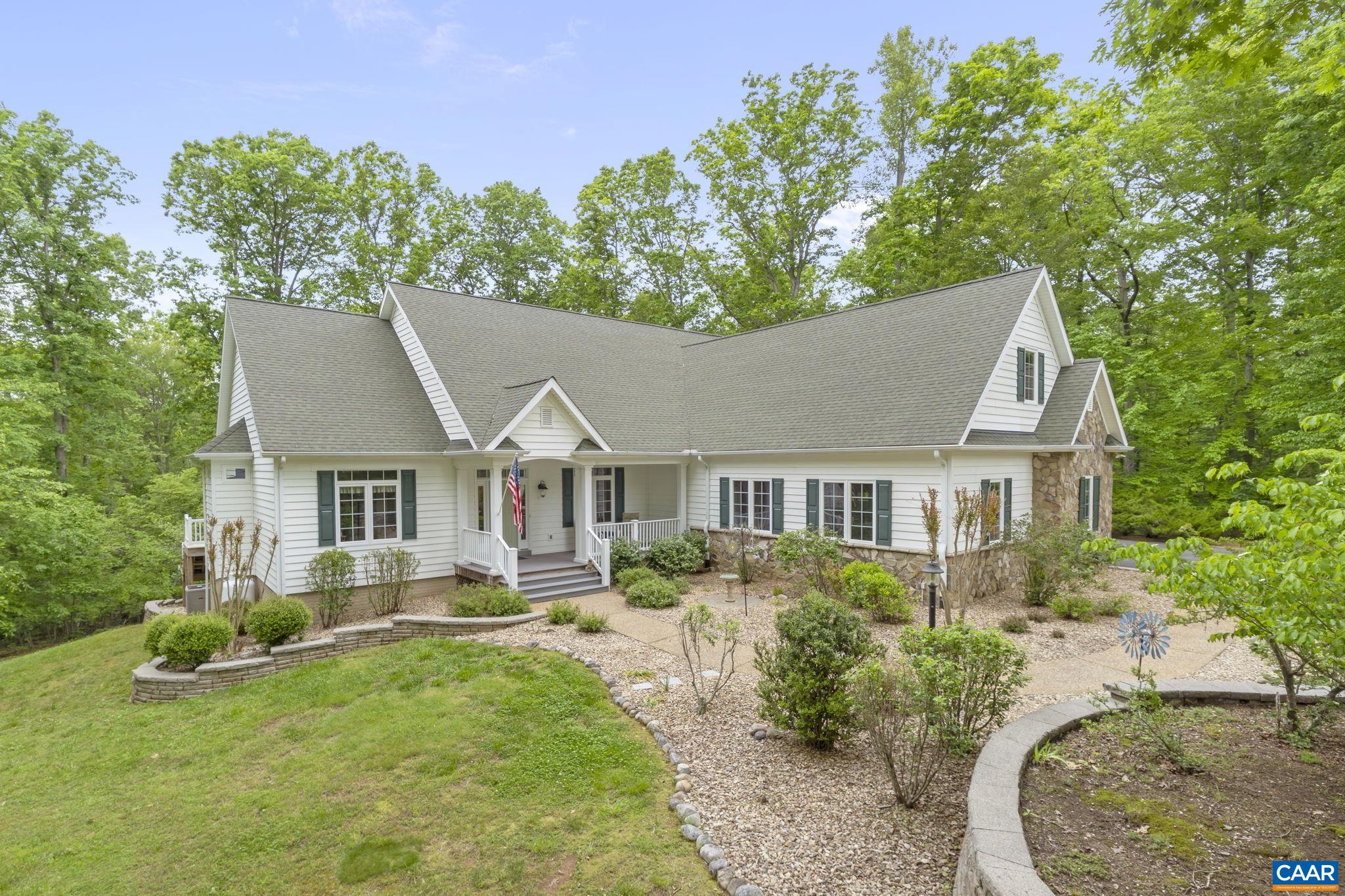 143 Chapel Ct, Palmyra