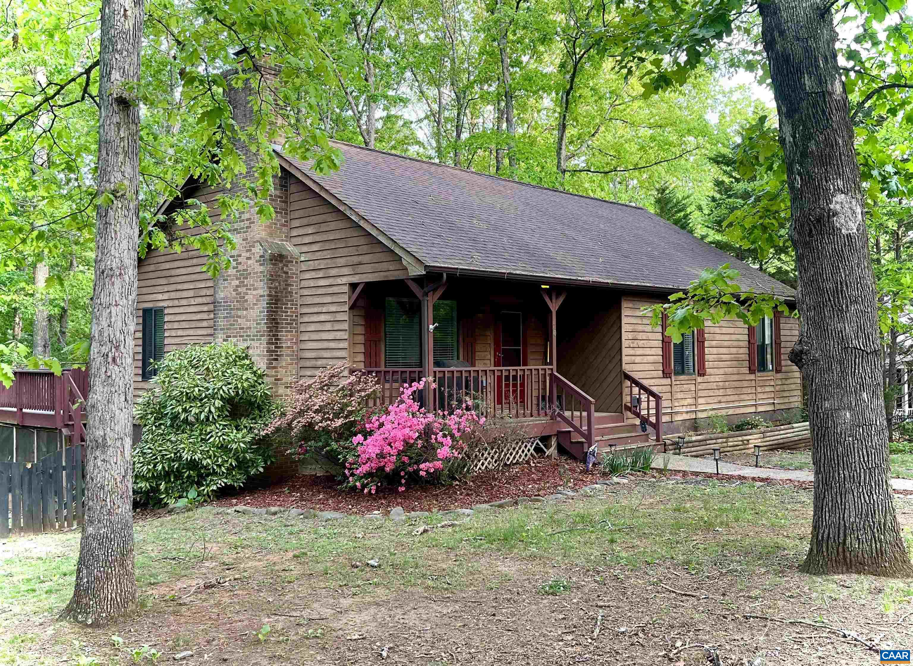 10 Darby Ln, Palmyra