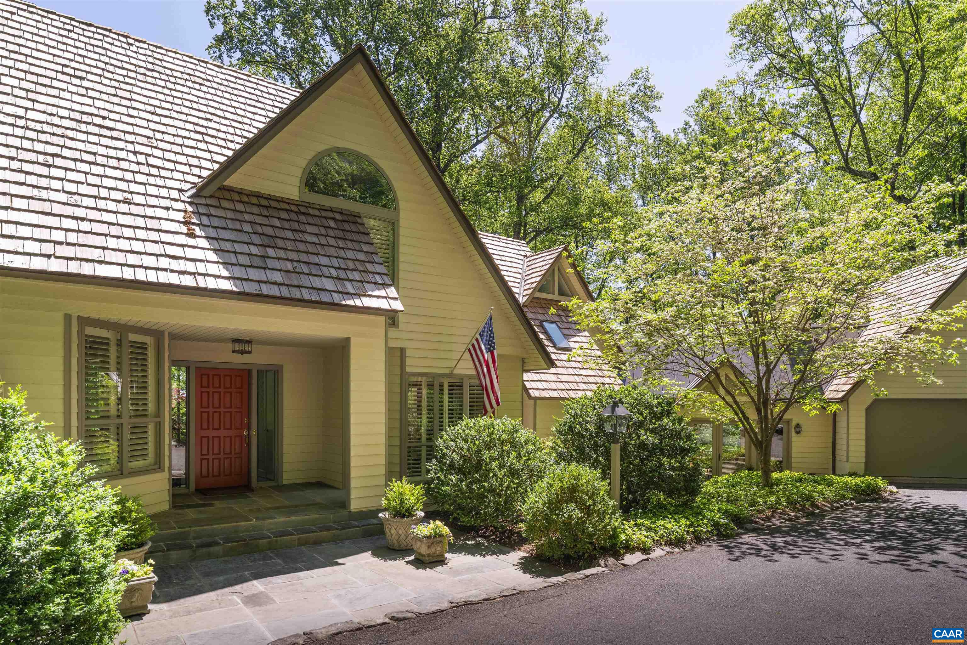 440 Rookwood Dr, Charlottesville