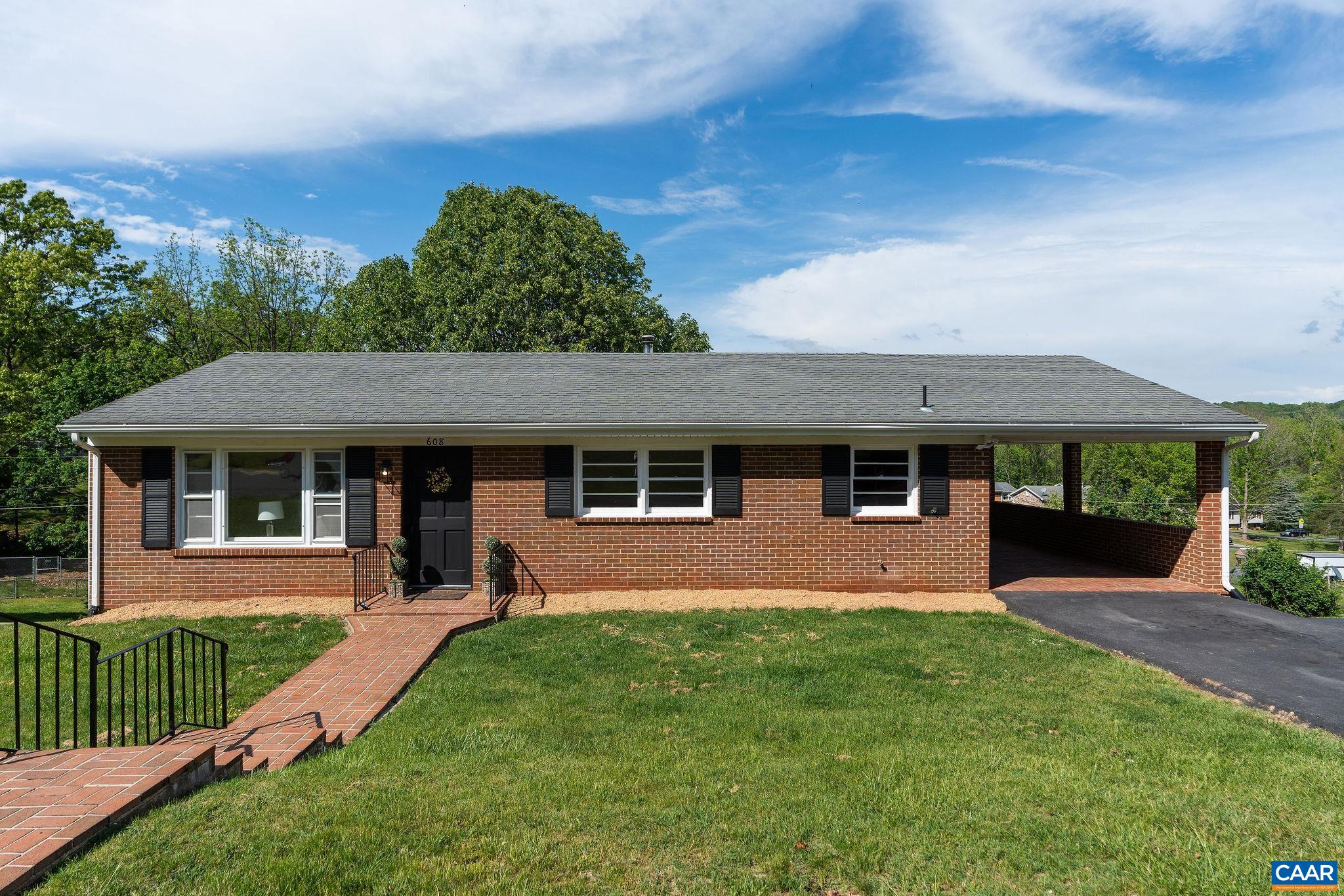 608 David St, Staunton