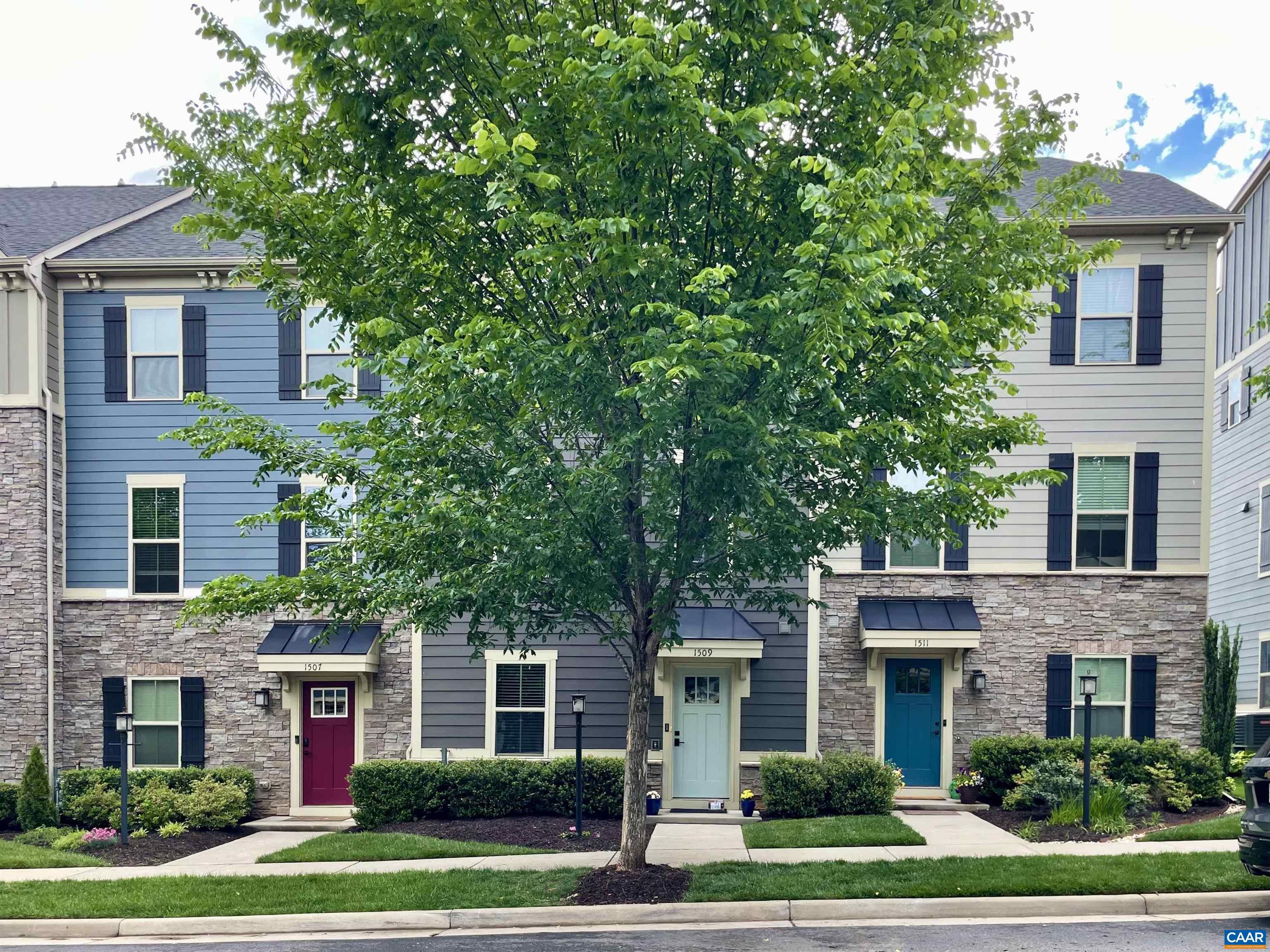 1509 Delphi Ln, Charlottesville