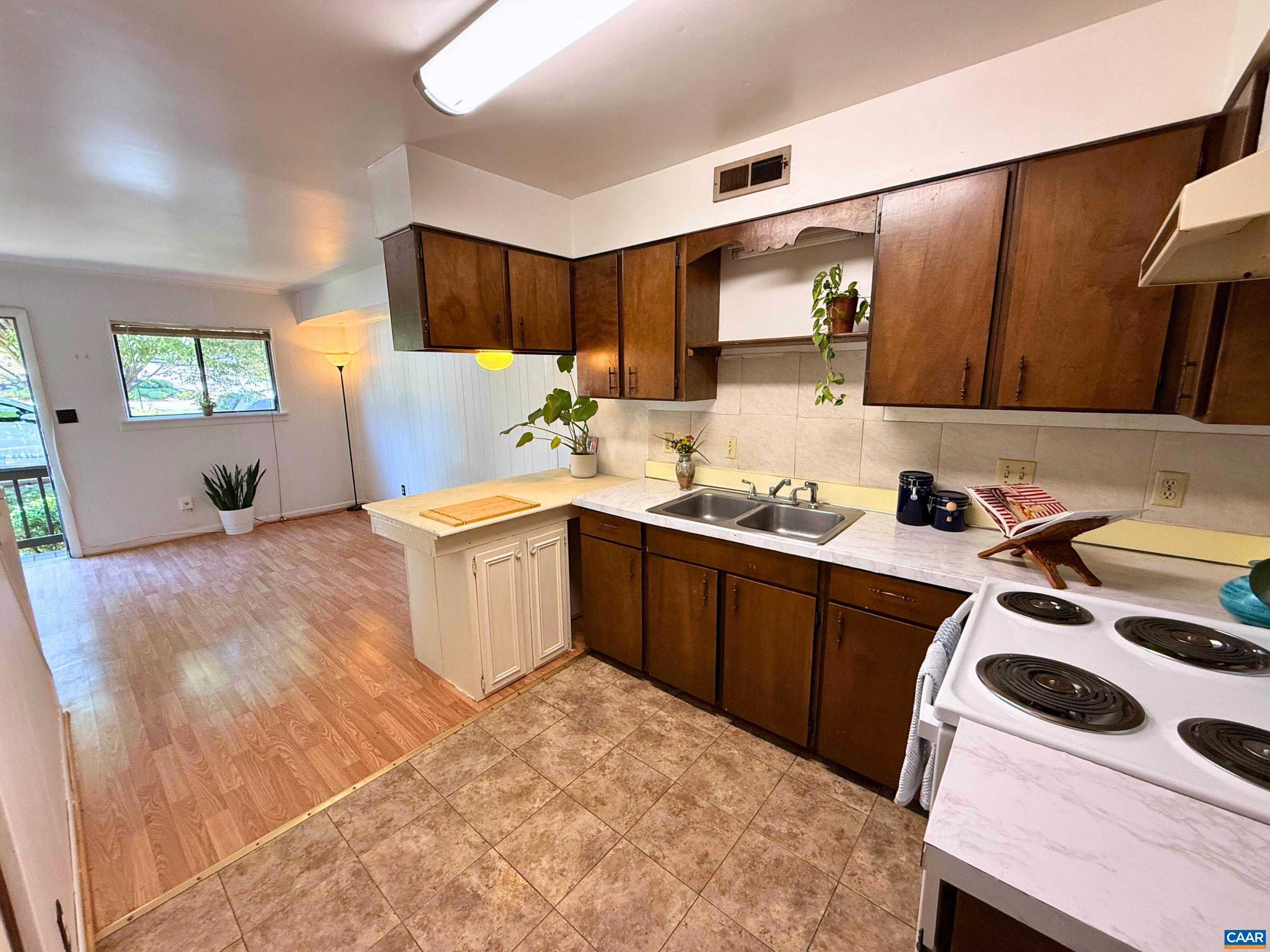 2100 Jefferson Park Ave, Charlottesville