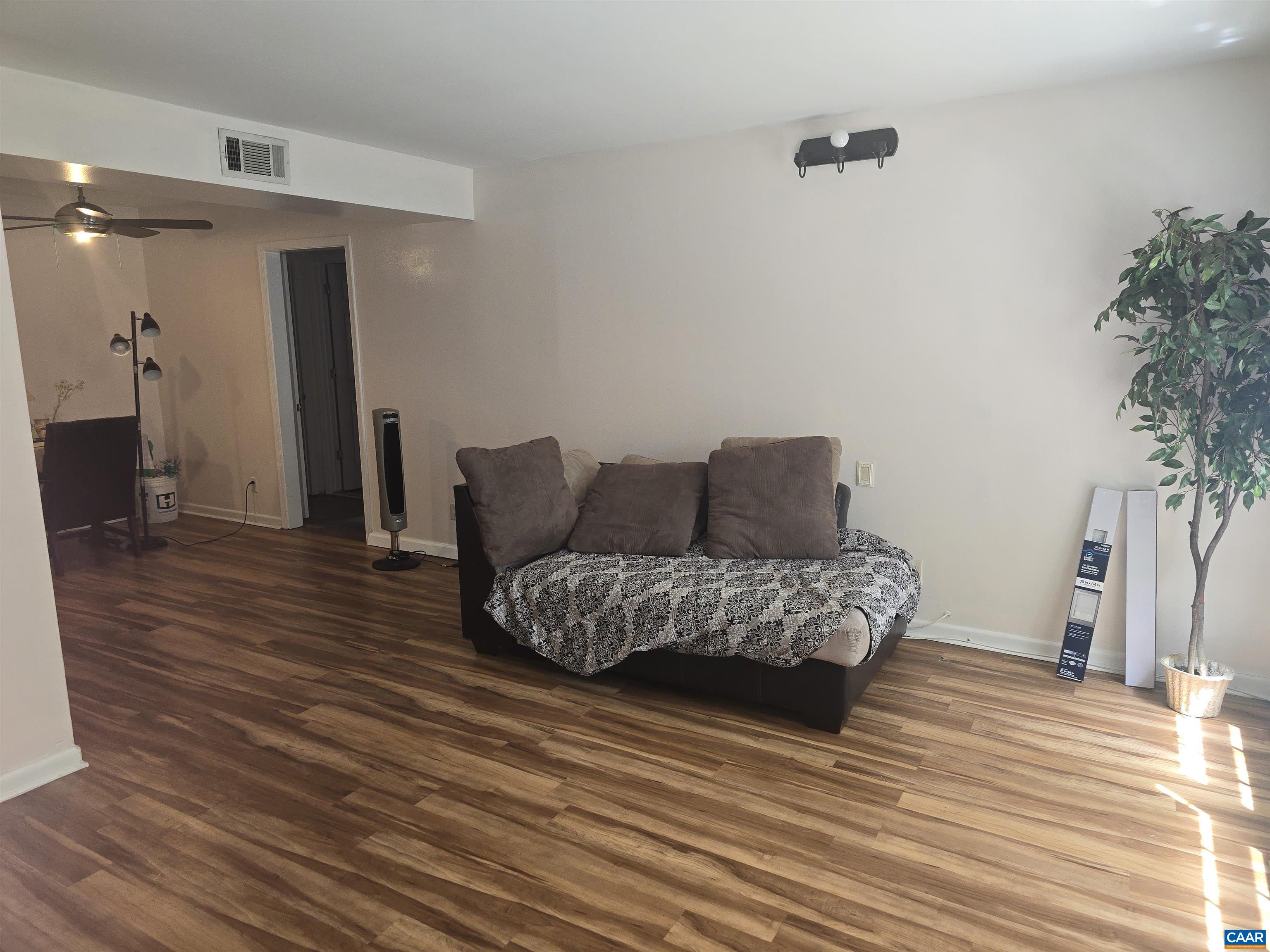 2517 Hydraulic Rd, Charlottesville
