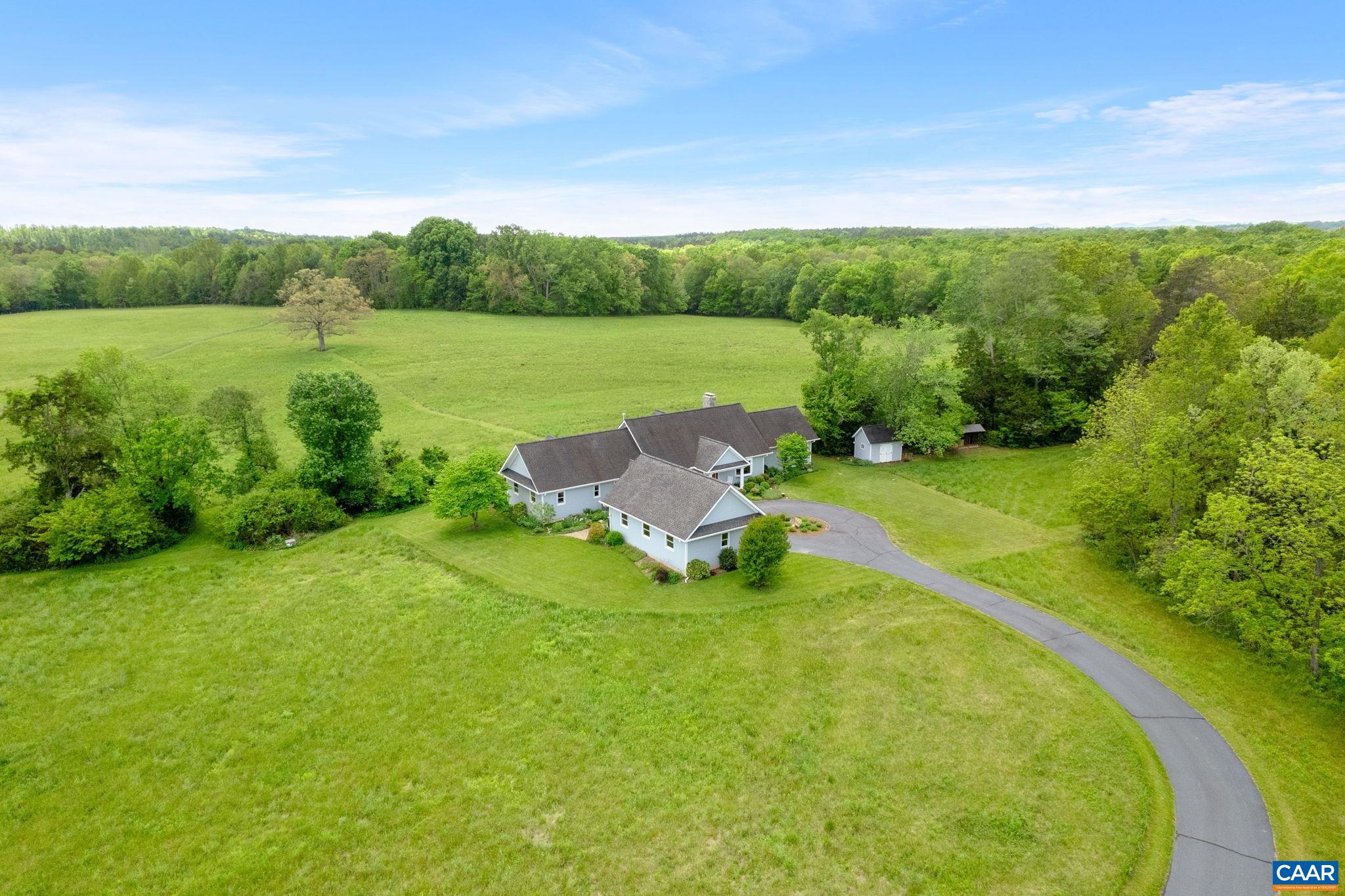 6670 Scottsville Rd, Scottsville