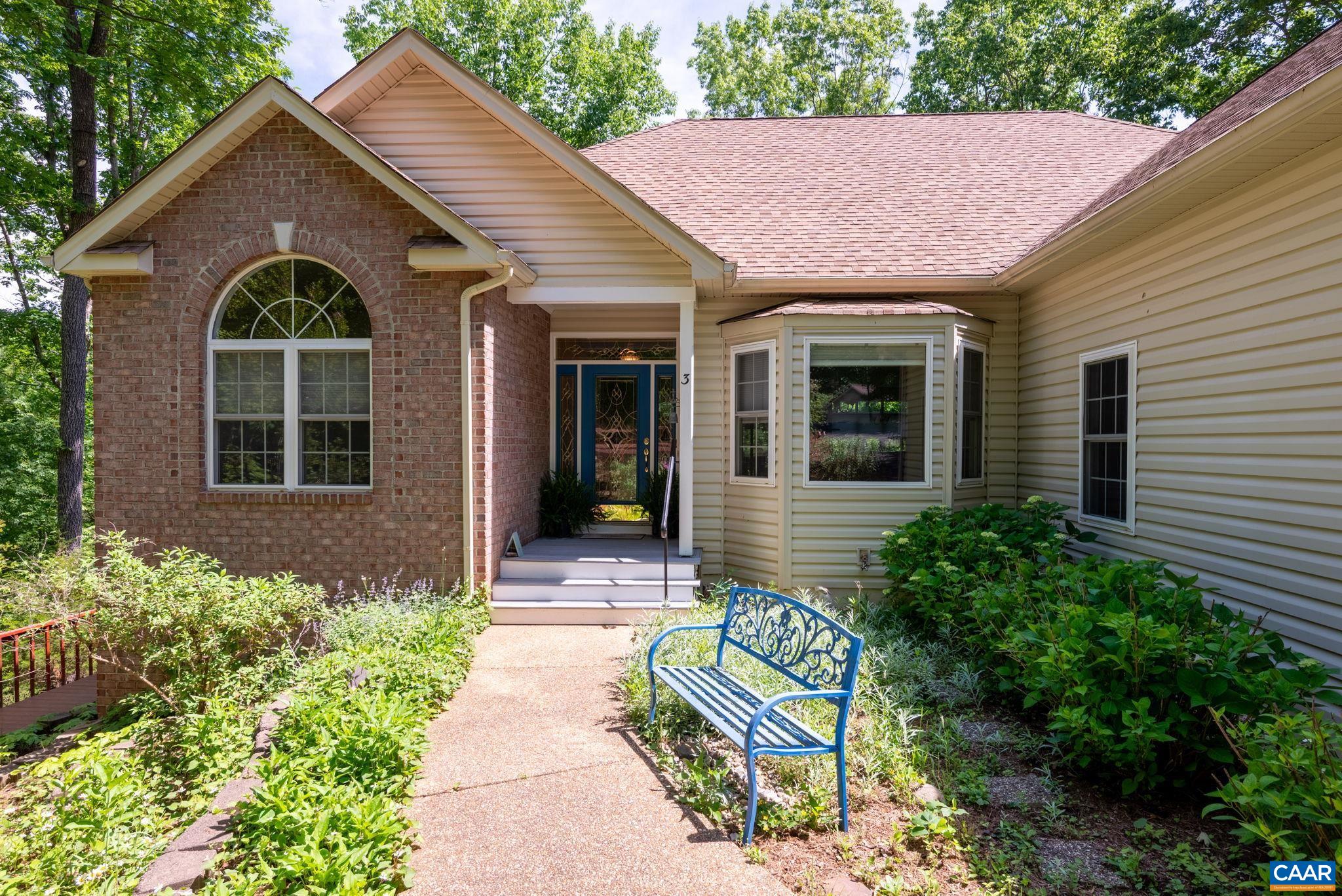 3 Nutwood Cir, Palmyra