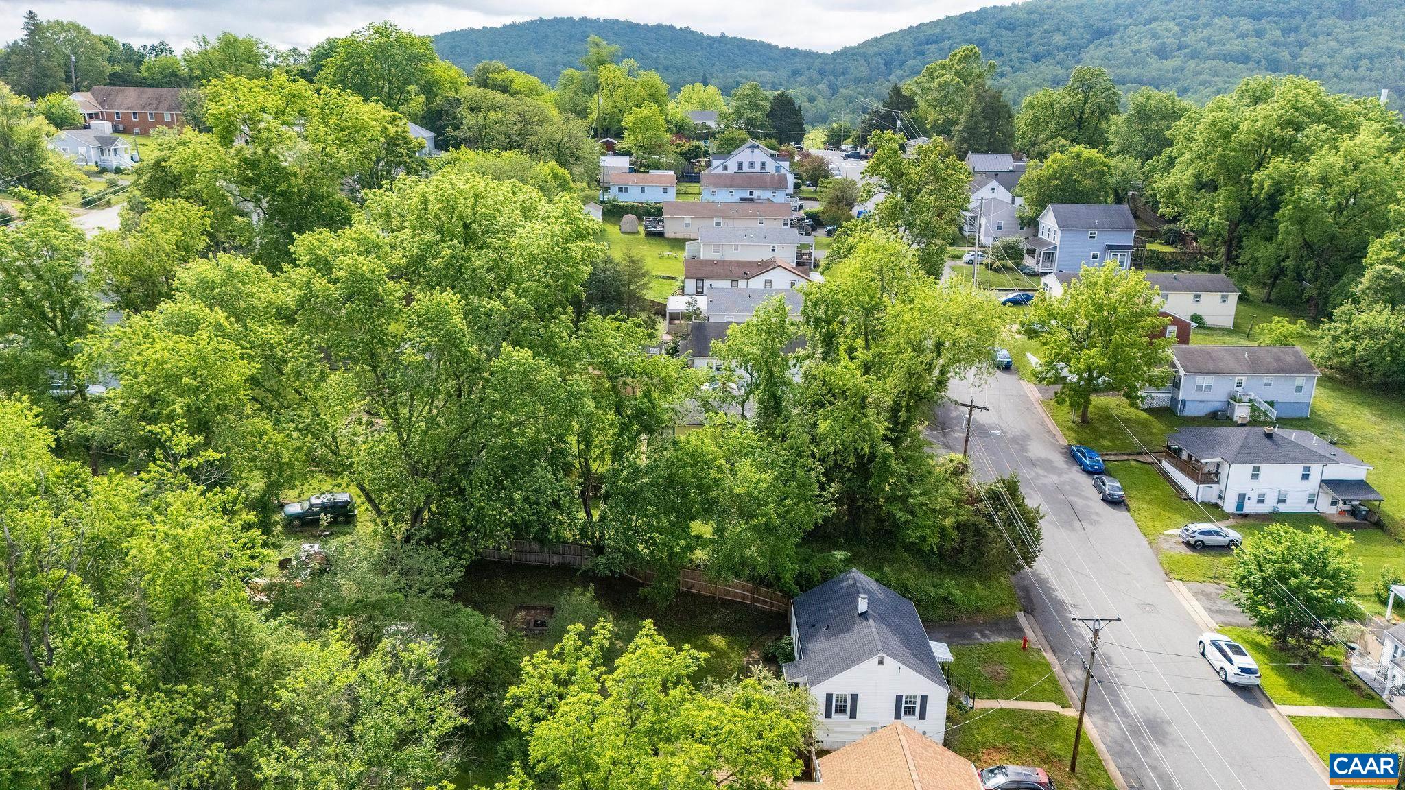 919 -b Altavista Ave, Charlottesville