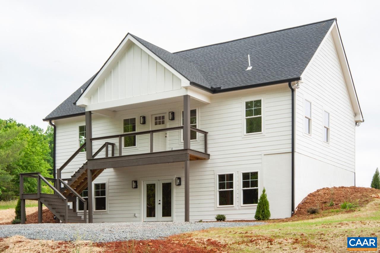 205 League Ln, Lovingston
