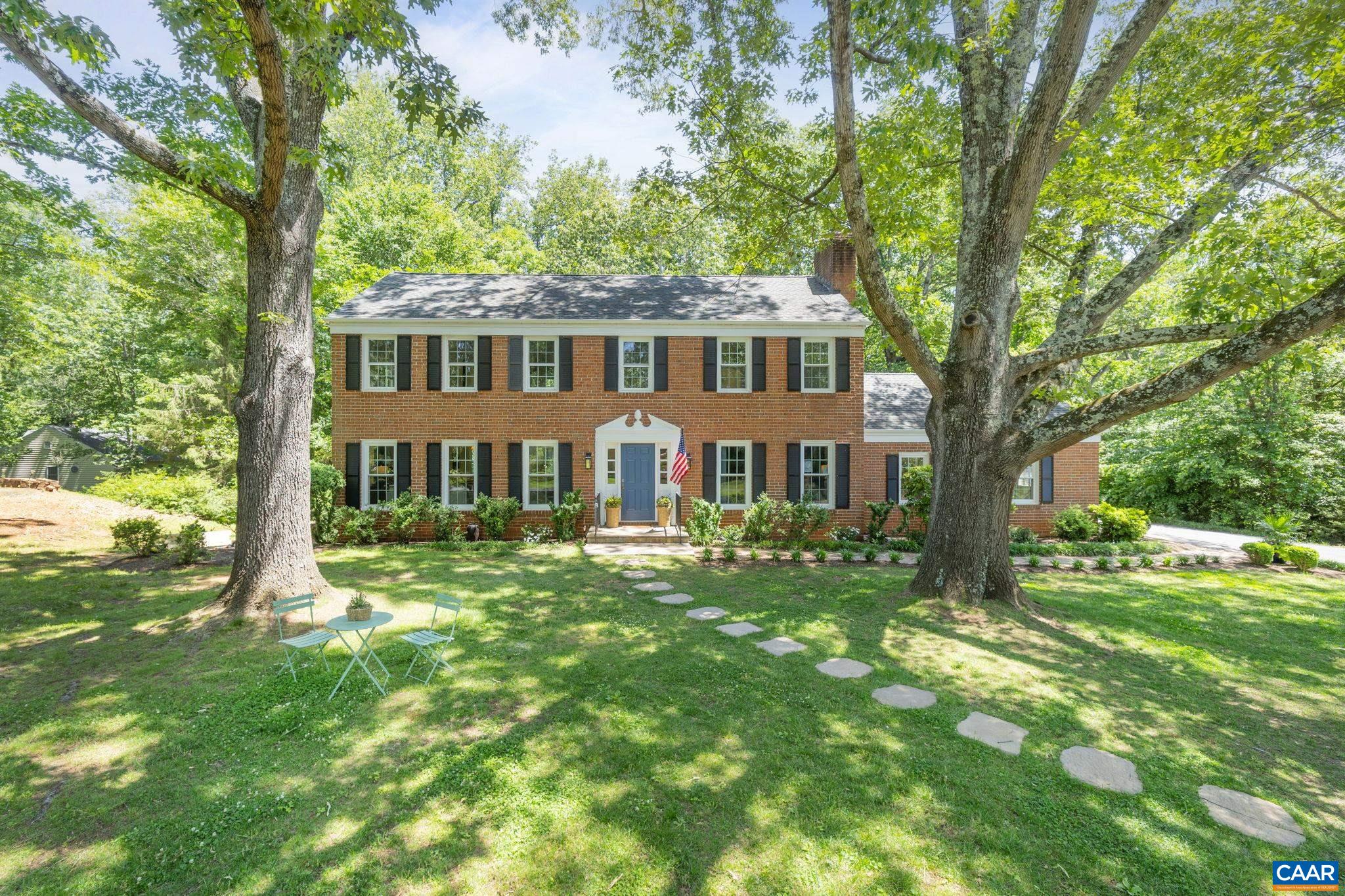 102 Powhatan Cir, Charlottesville
