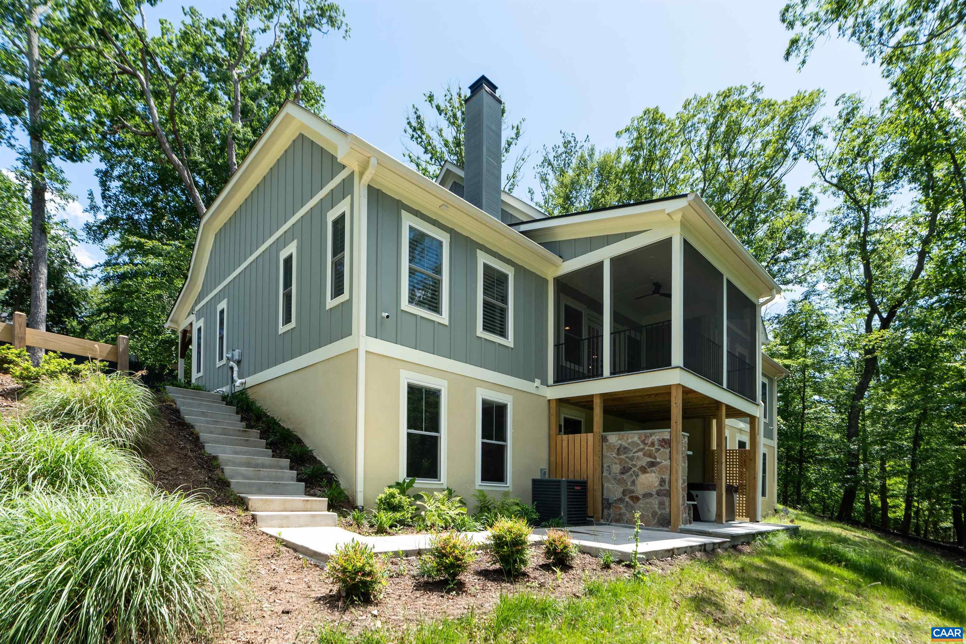 329 Carrsbrook Dr, Charlottesville