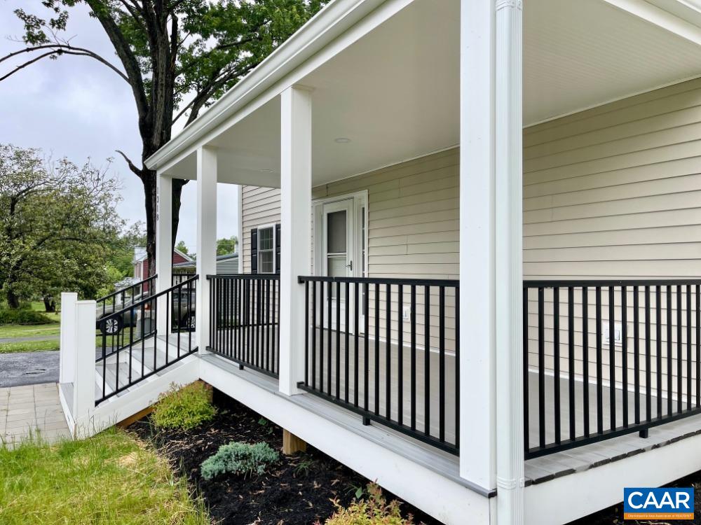 1318 Saint George St, Crozet
