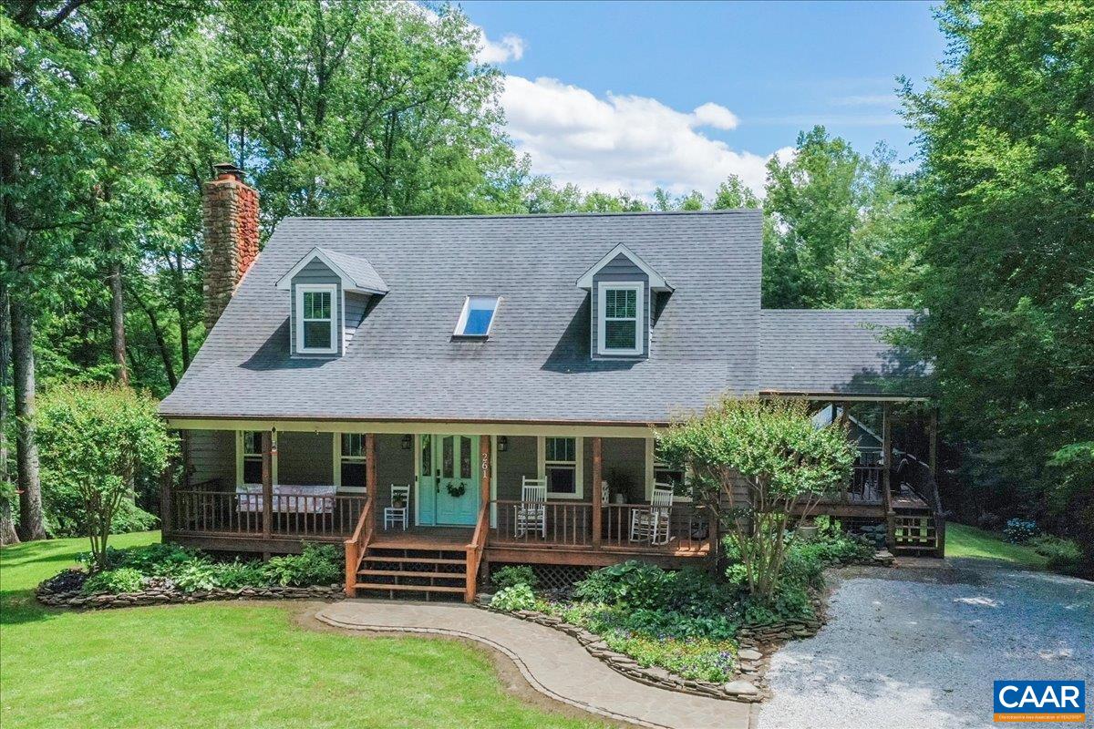 261 Carrington Ln, Roseland