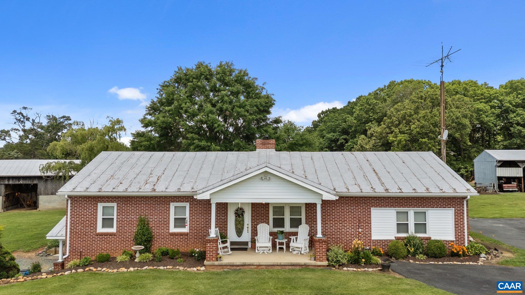 725 Transco Rd, Scottsville