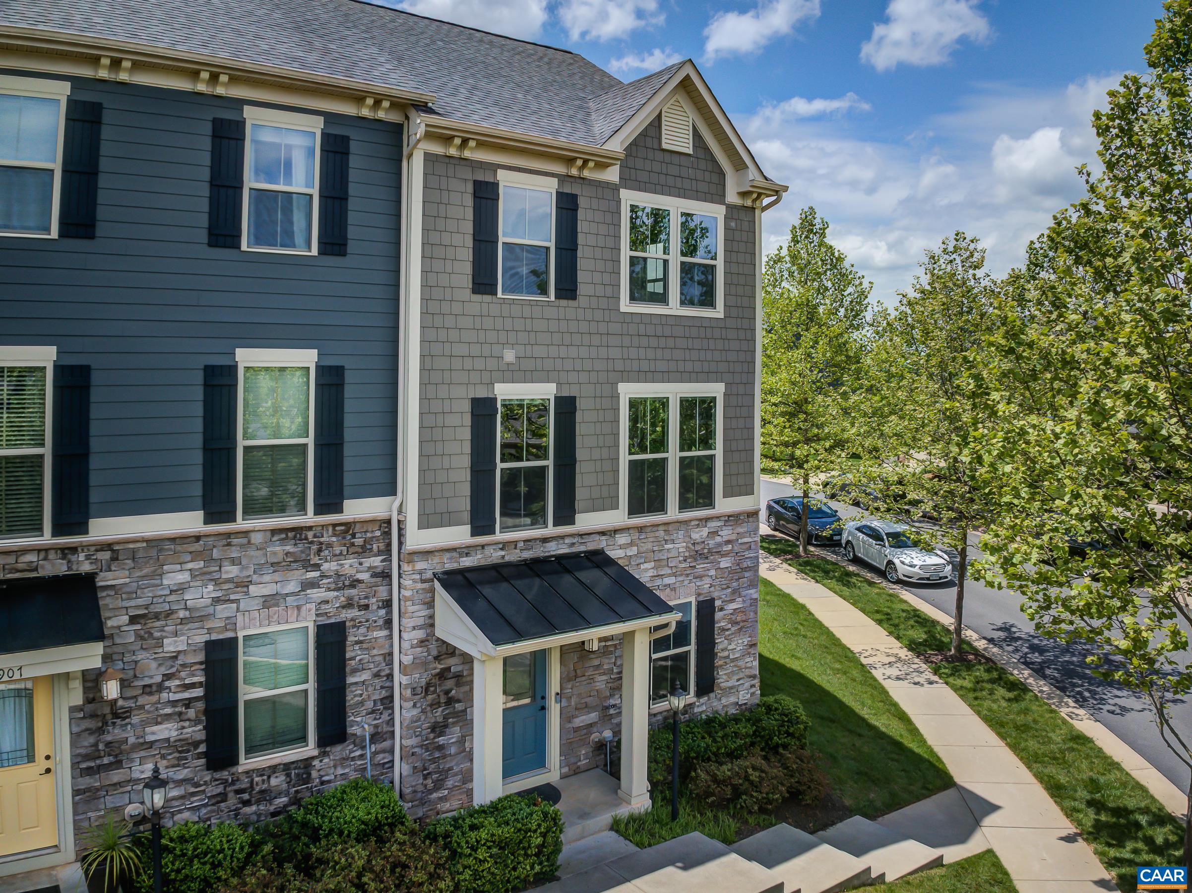 905 Flat Waters Ln, Charlottesville
