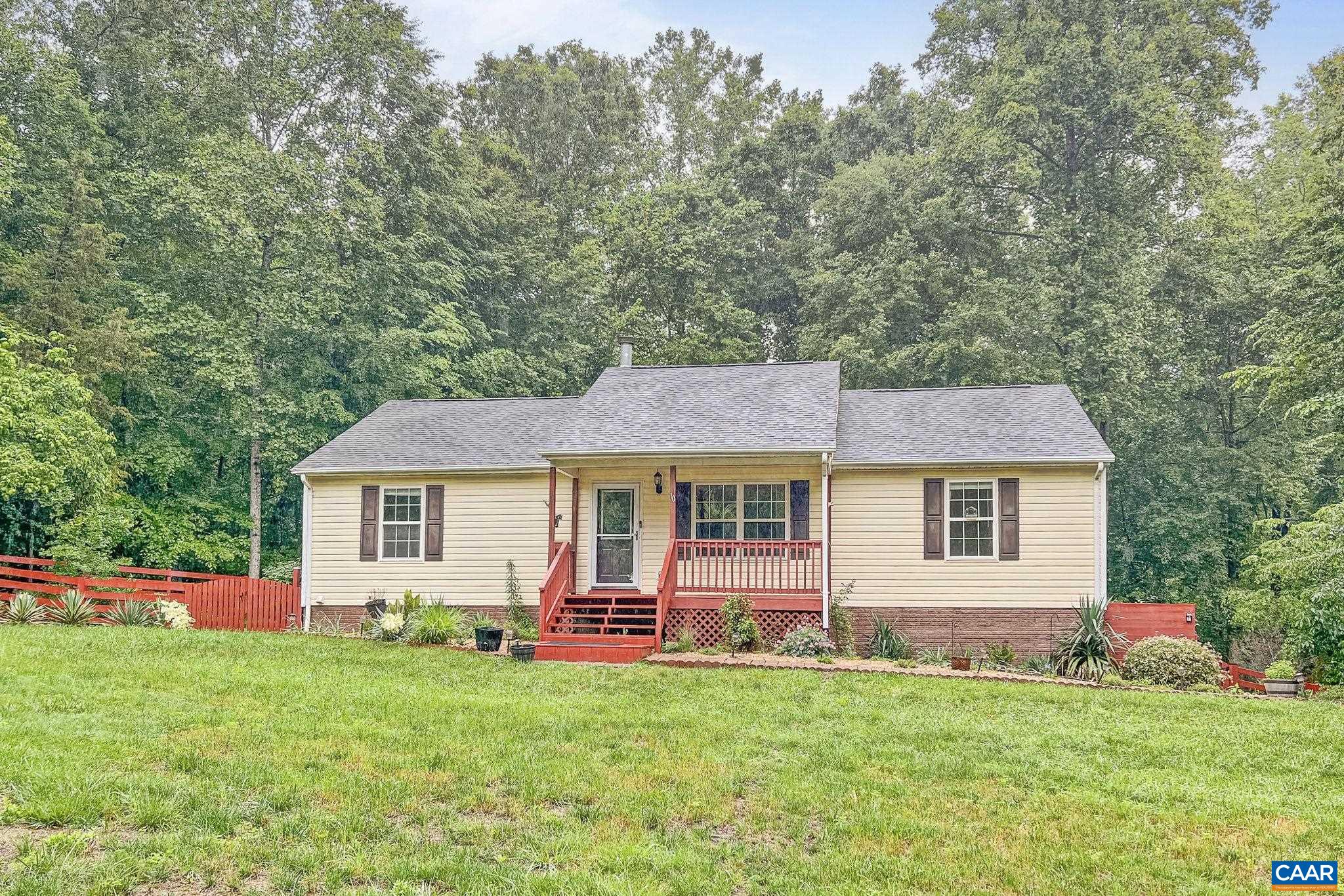 10 River Ridge Dr, Palmyra
