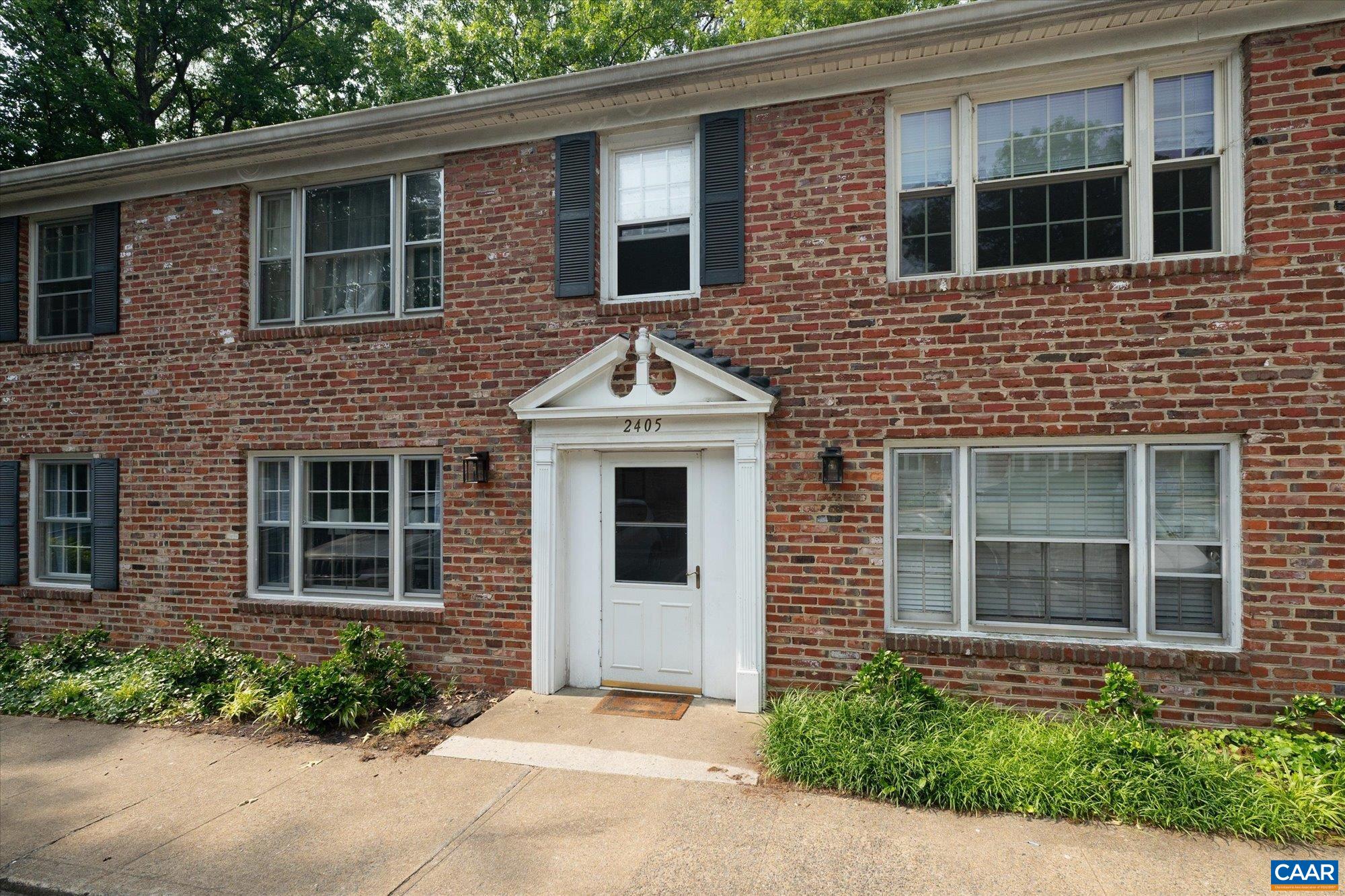 2405 Barracks Ct, Charlottesville