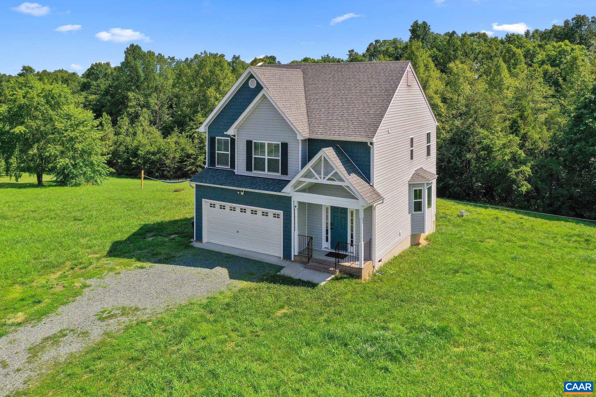 1090 Briery Farm Rd, Scottsville