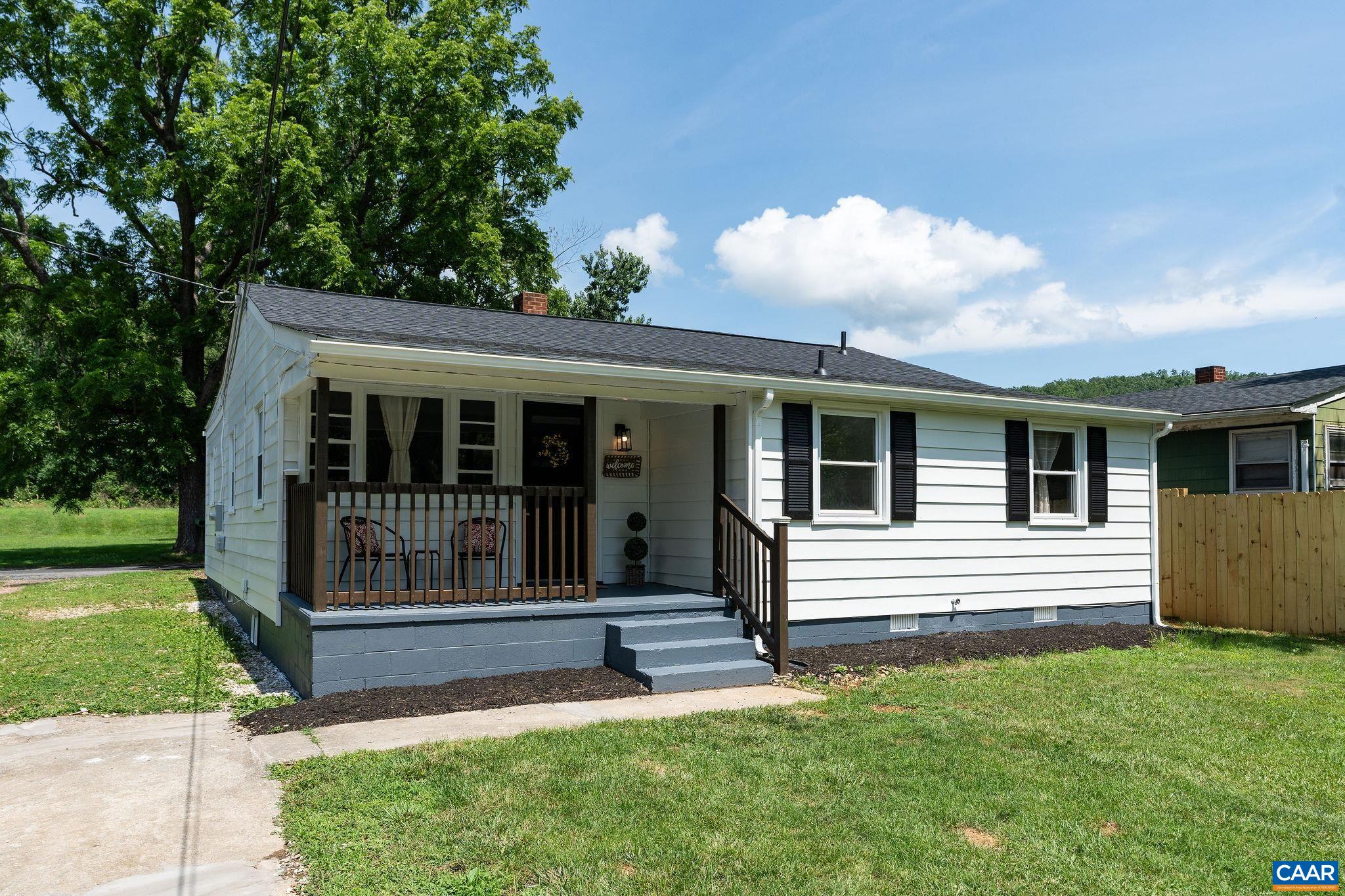 1345 10th St, Waynesboro