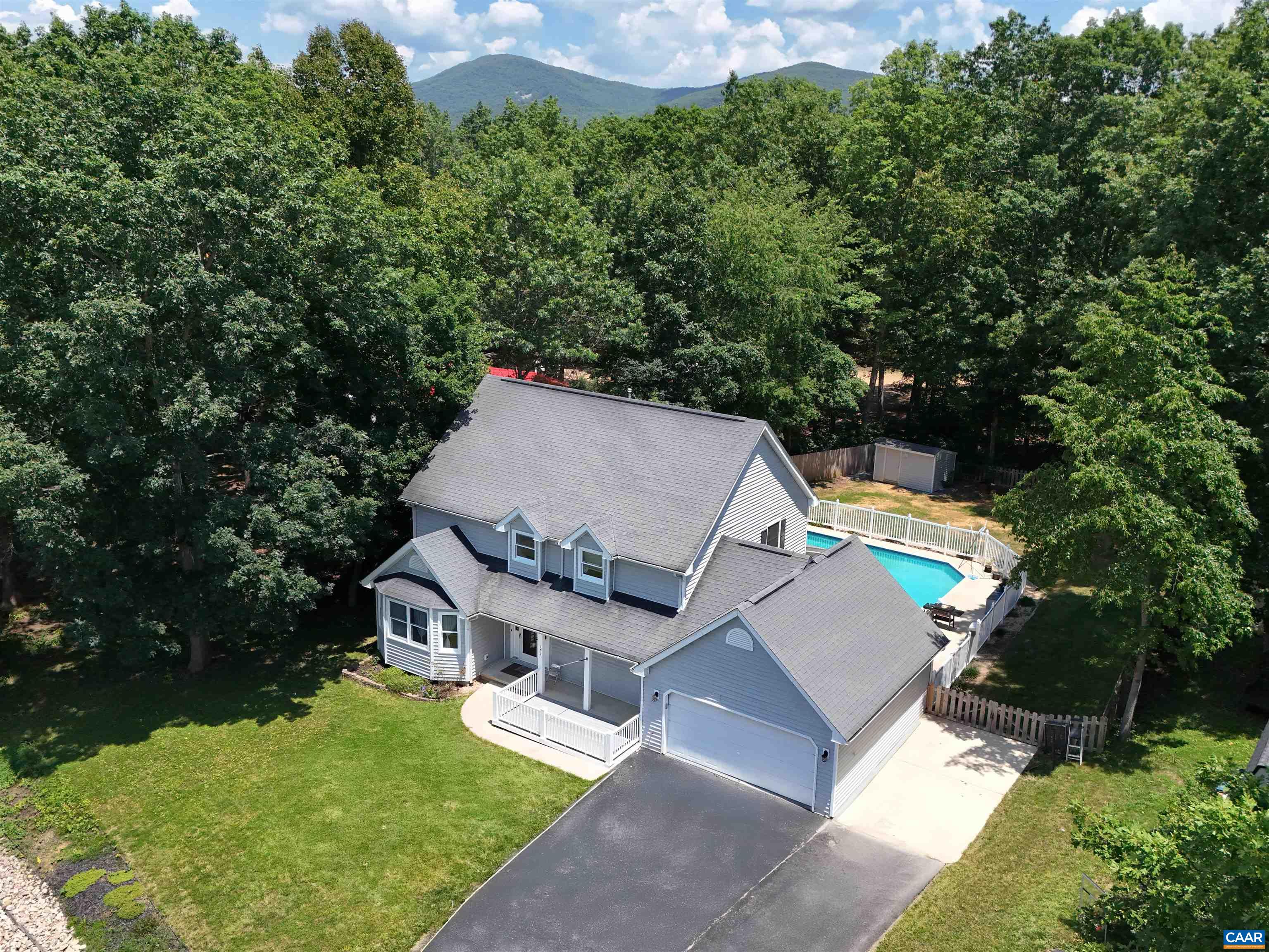 172 Beagle Gap Run, Waynesboro
