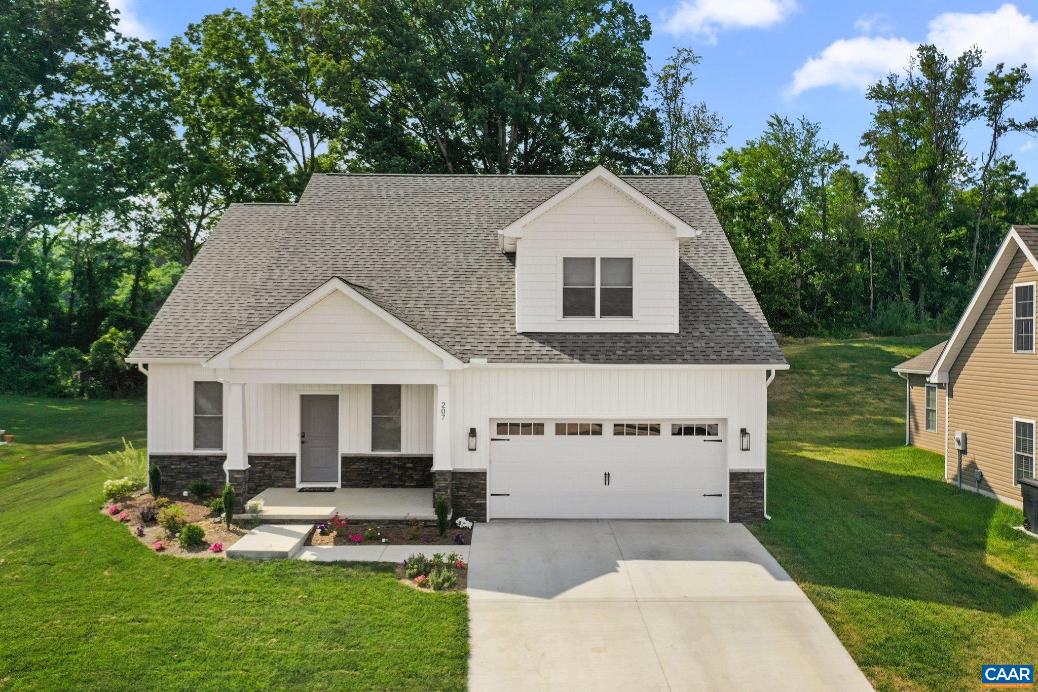 207 Lindburgh Dr, Waynesboro