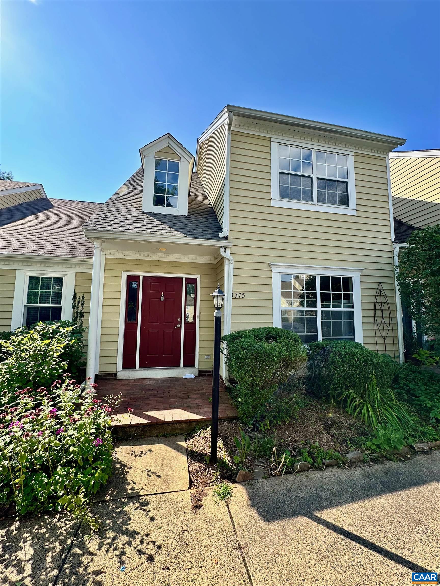 1375 Le Parc Ter, Charlottesville