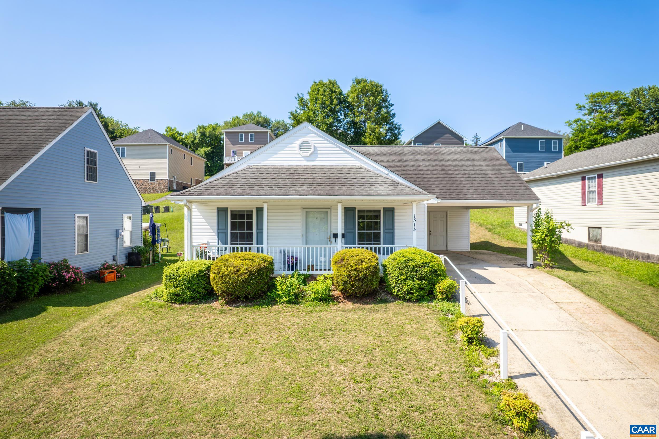 1314 3rd St, Waynesboro