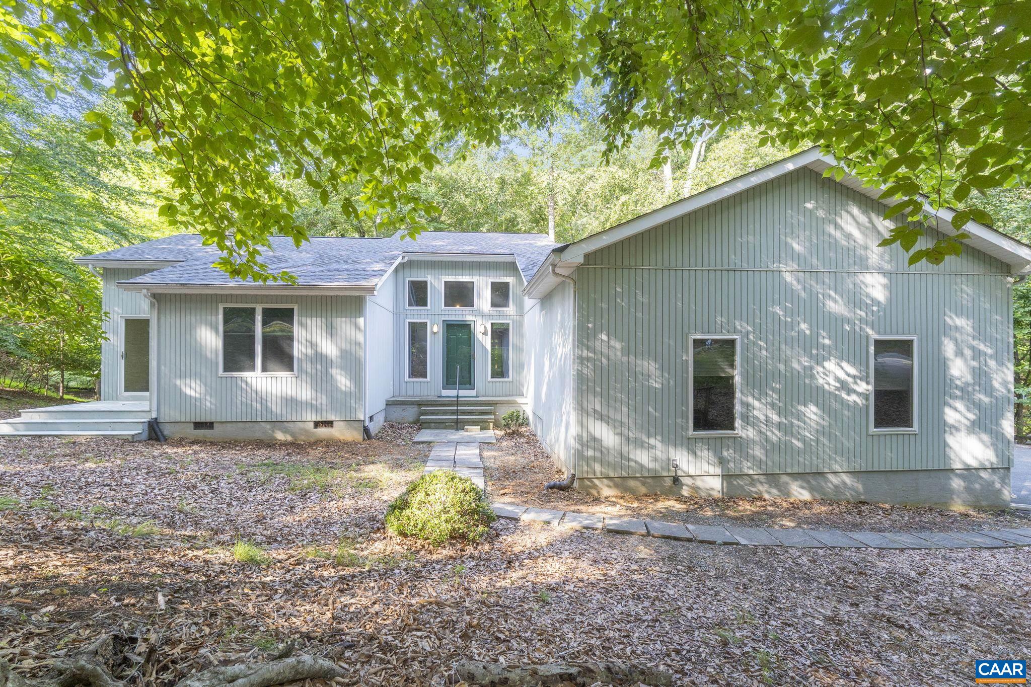 267 Jefferson Dr, Palmyra