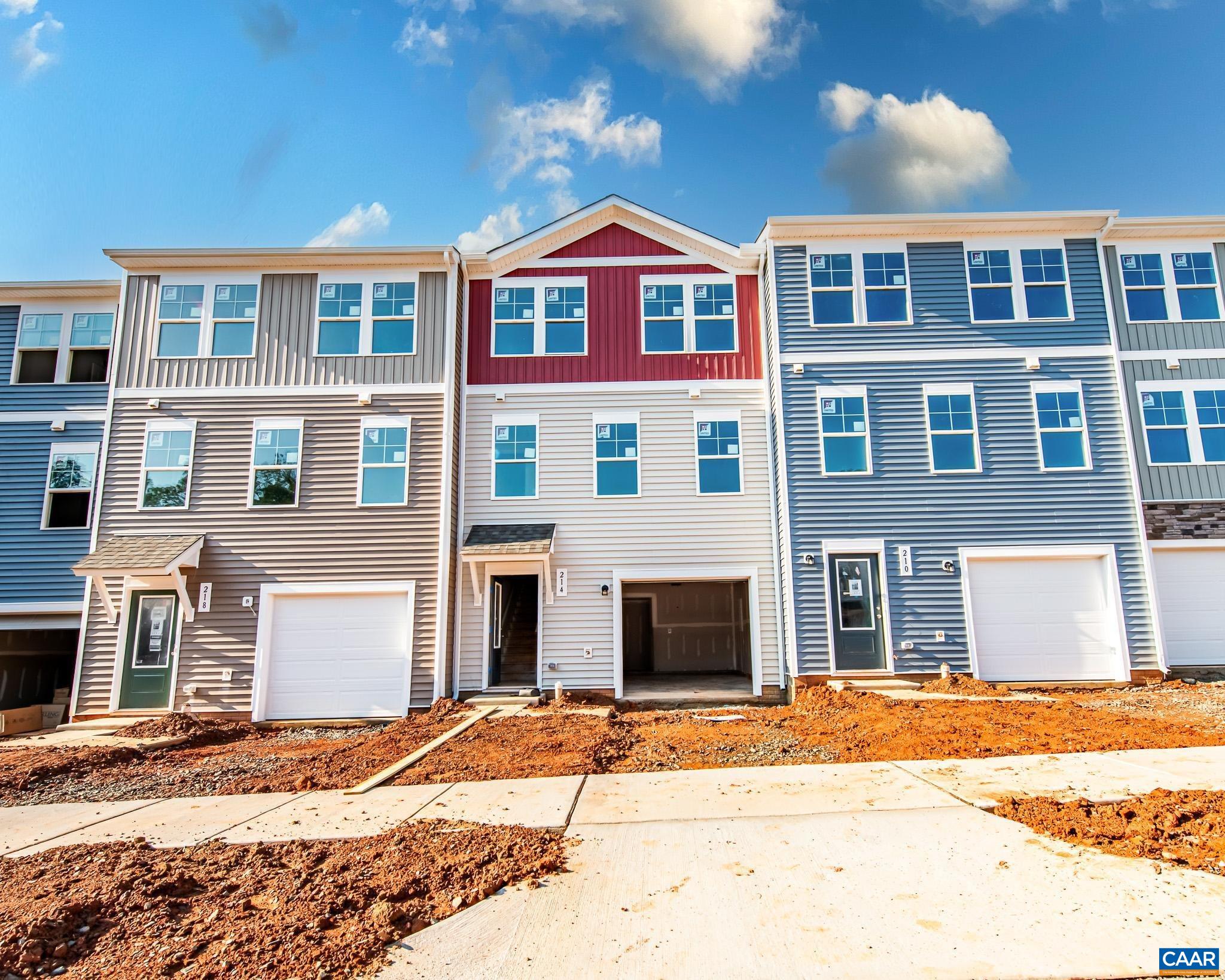 214 Horse Path Ln, Palmyra