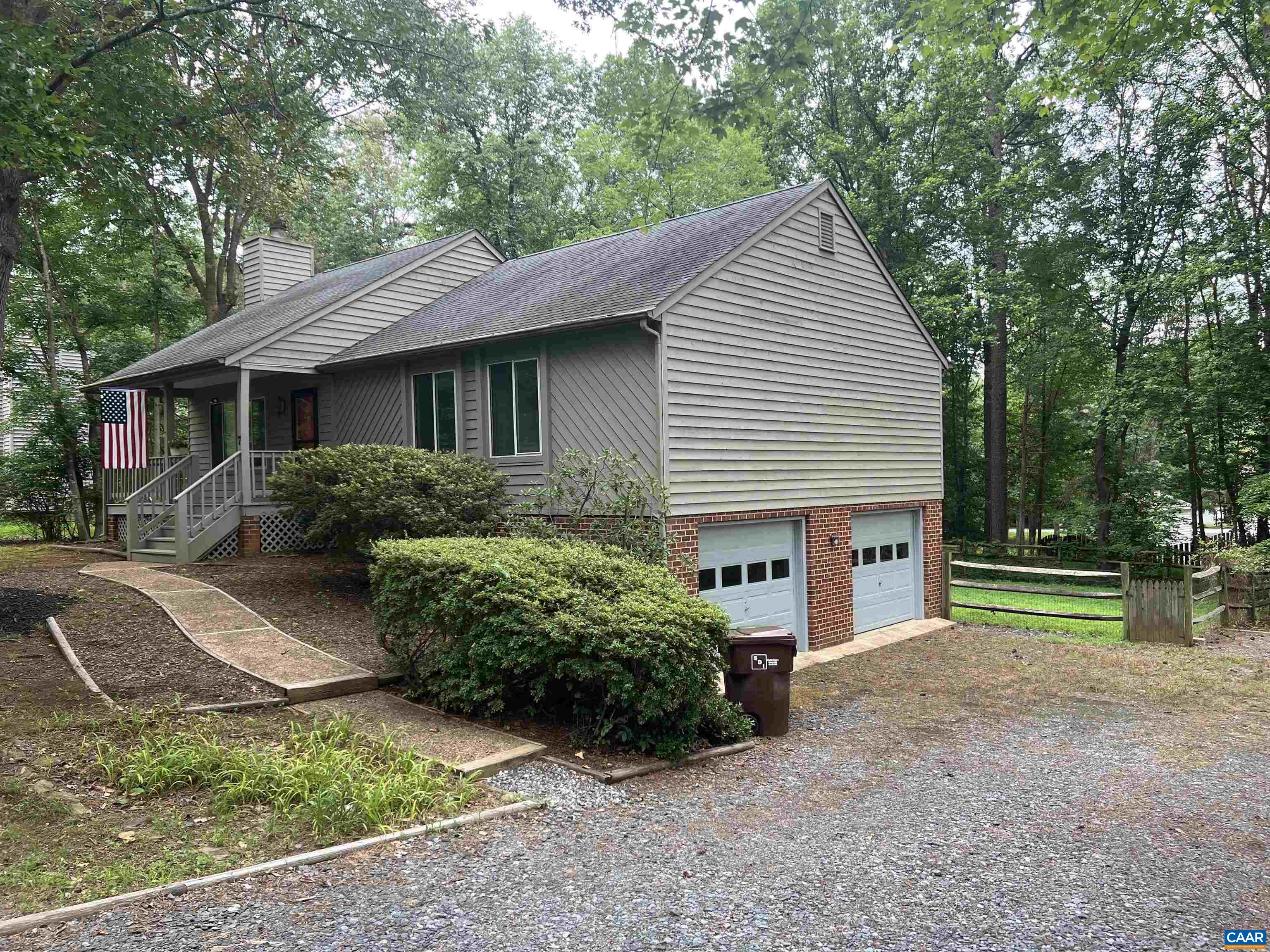 7 Englewood Dr, Palmyra