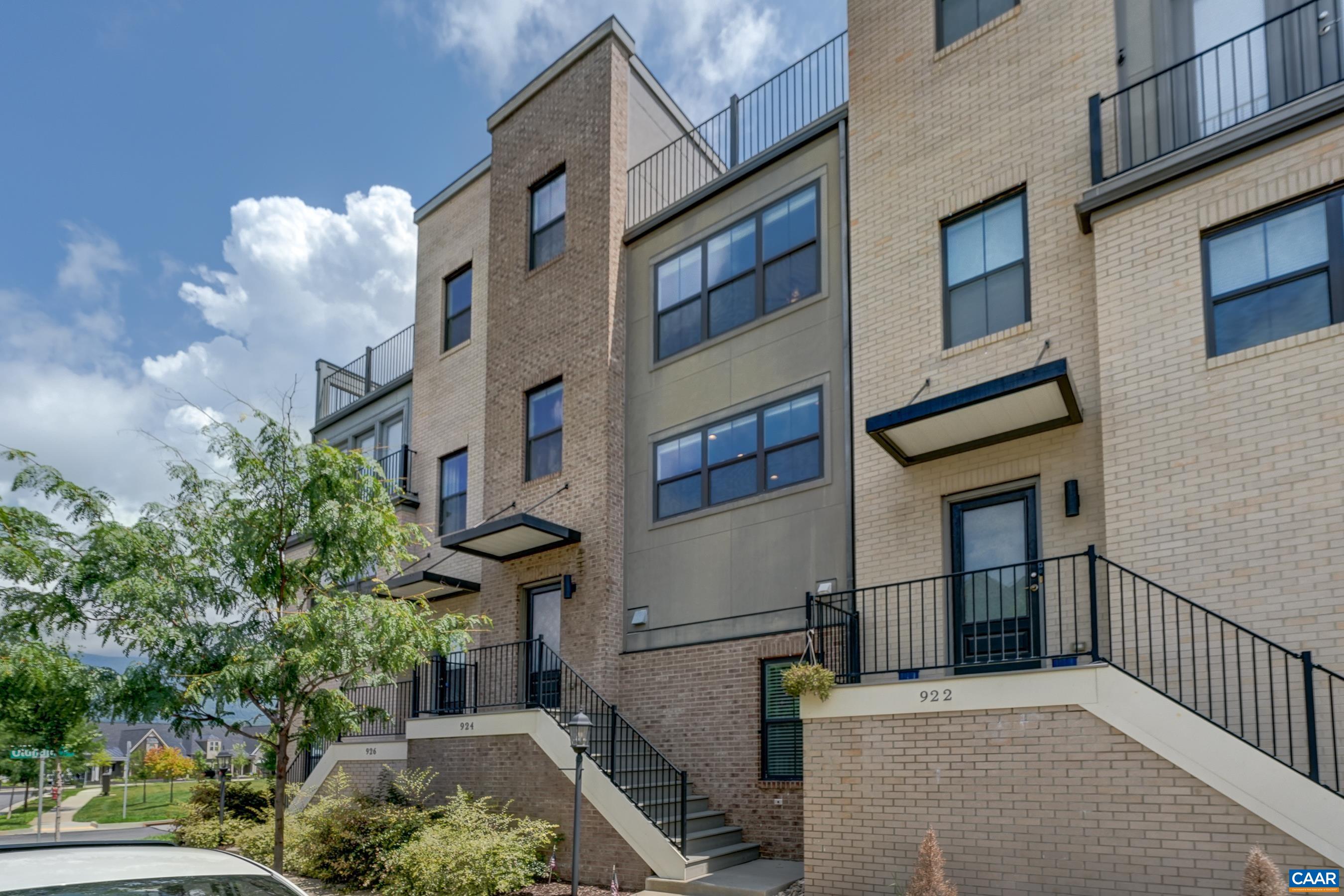 924 Orion Ln, Crozet
