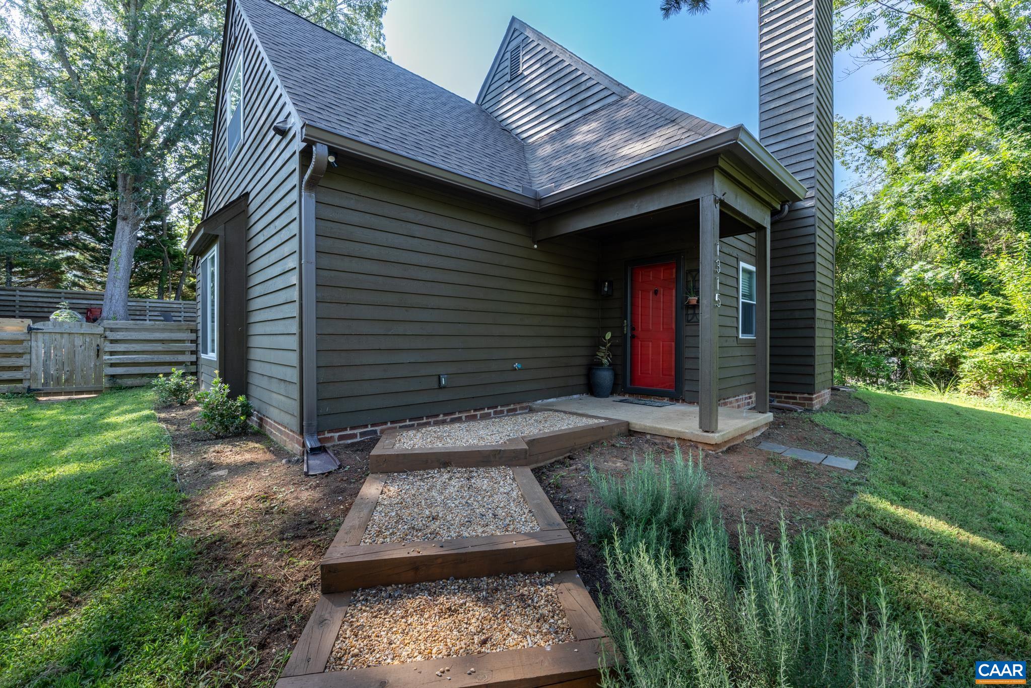 1315 Gristmill Dr, Charlottesville