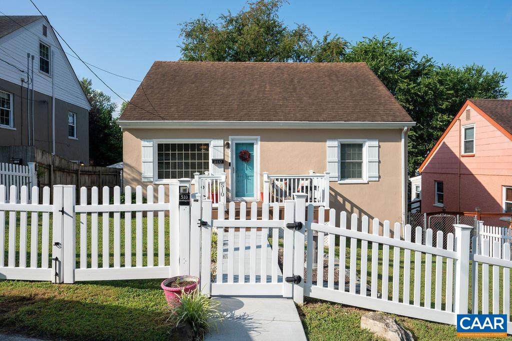 510 Stonehenge Ave, Charlottesville