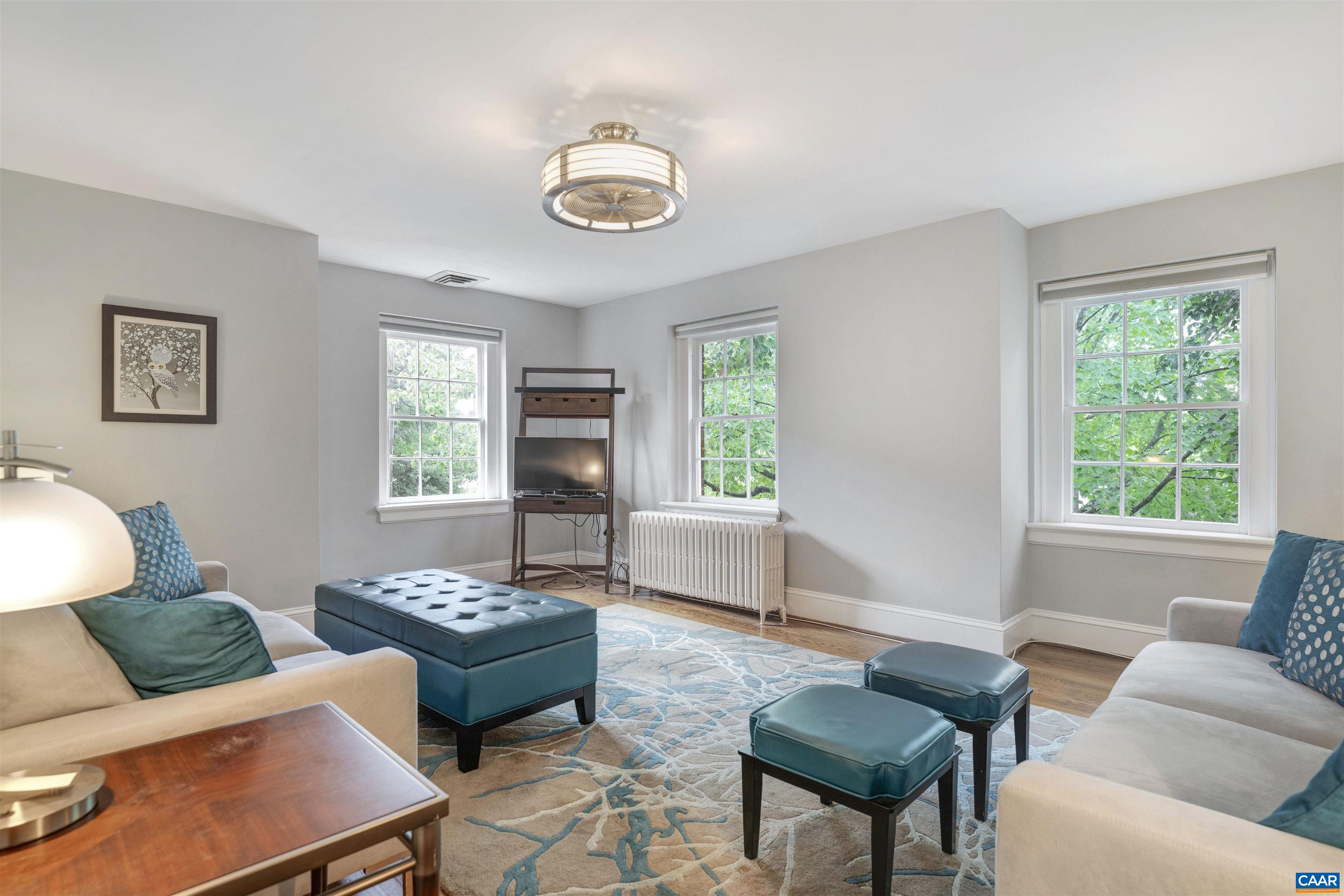 619 E High St, Charlottesville