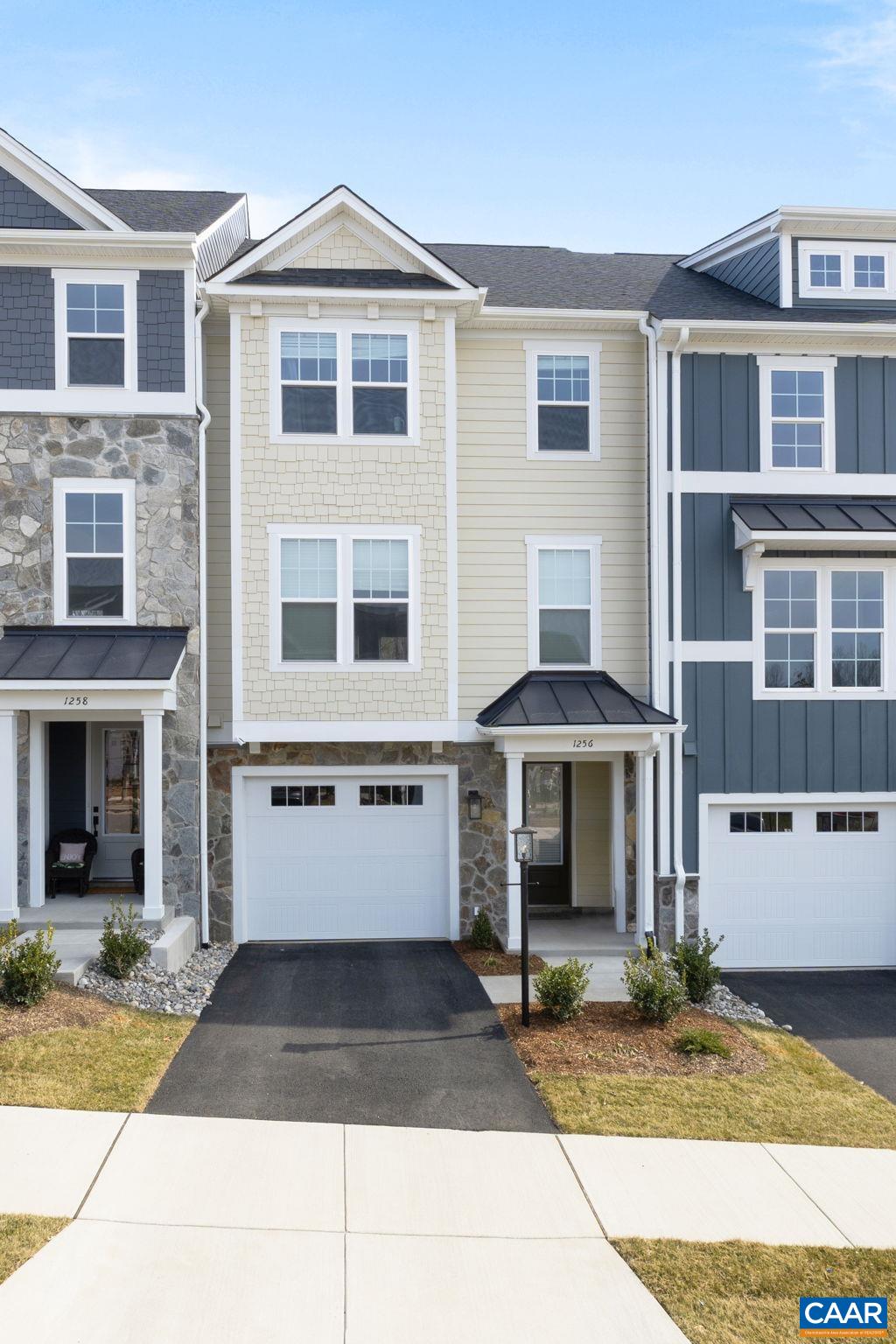 4 Talen Ln, Charlottesville