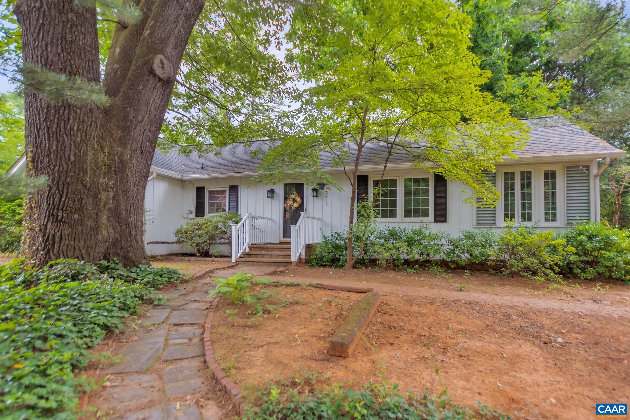 2211 Shelby Dr, Charlottesville